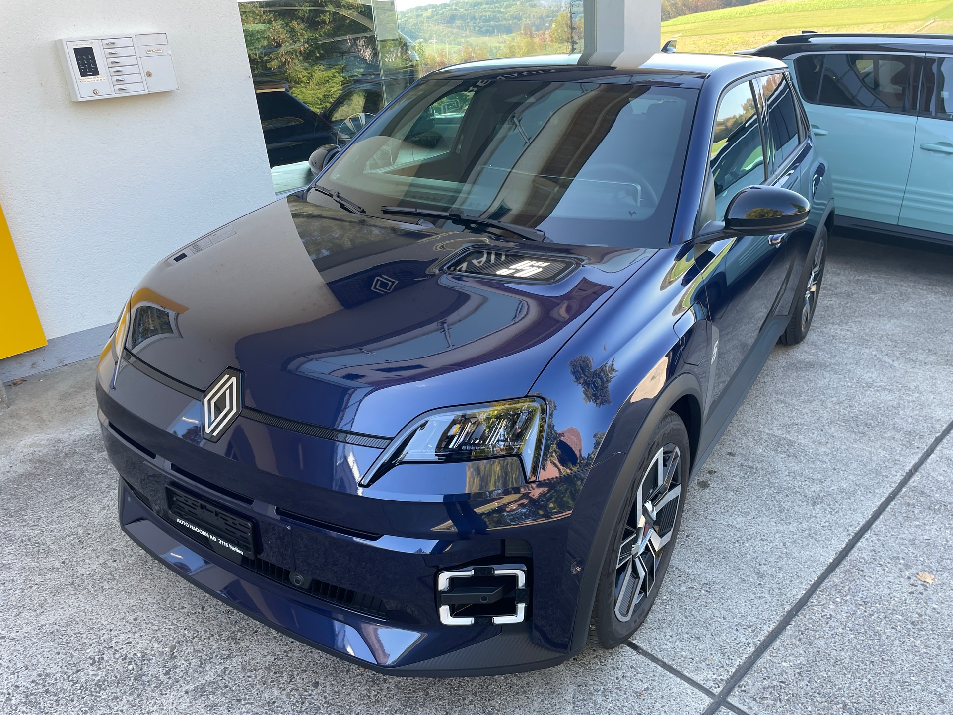 RENAULT R5 E-Tech Comfort Range 52 kWh Techno-image-1