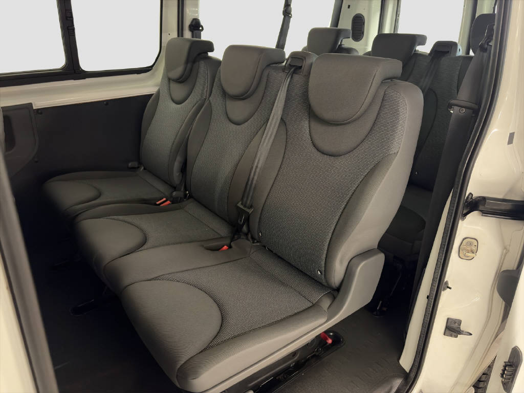 PEUGEOT Expert Tepee L1 2.0 HDI 136 PS Confort 9P-image-13