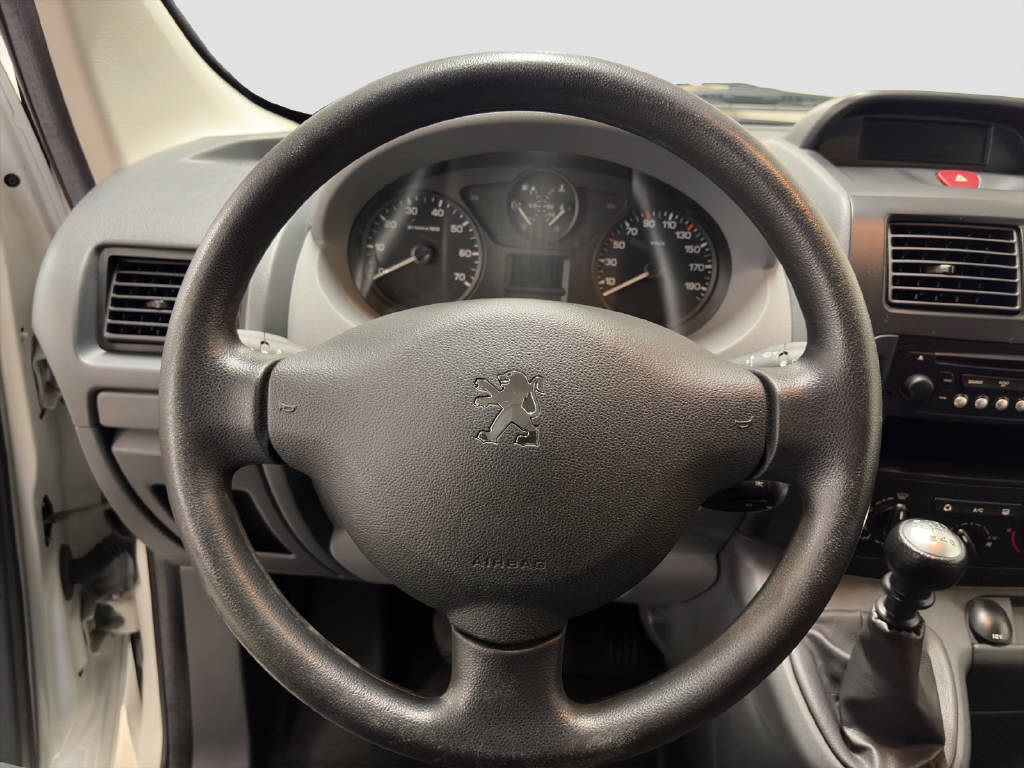 PEUGEOT Expert Tepee L1 2.0 HDI 136 PS Confort 9P-image-7