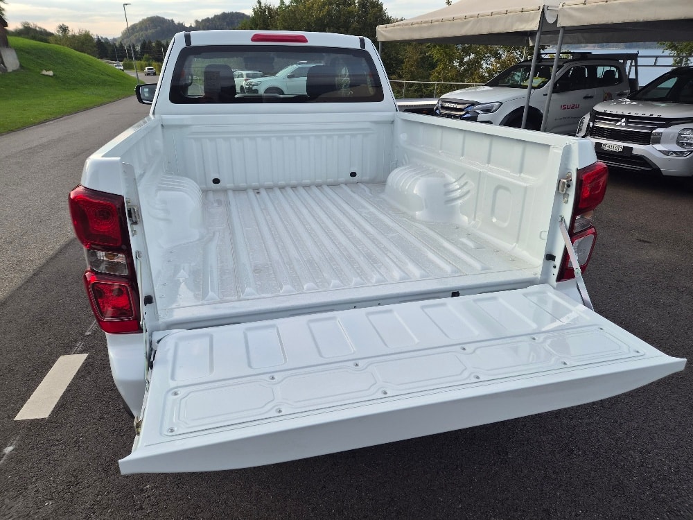ISUZU D-MAX 2.2 SpaceCab Evolution 4x4 AT-image-18