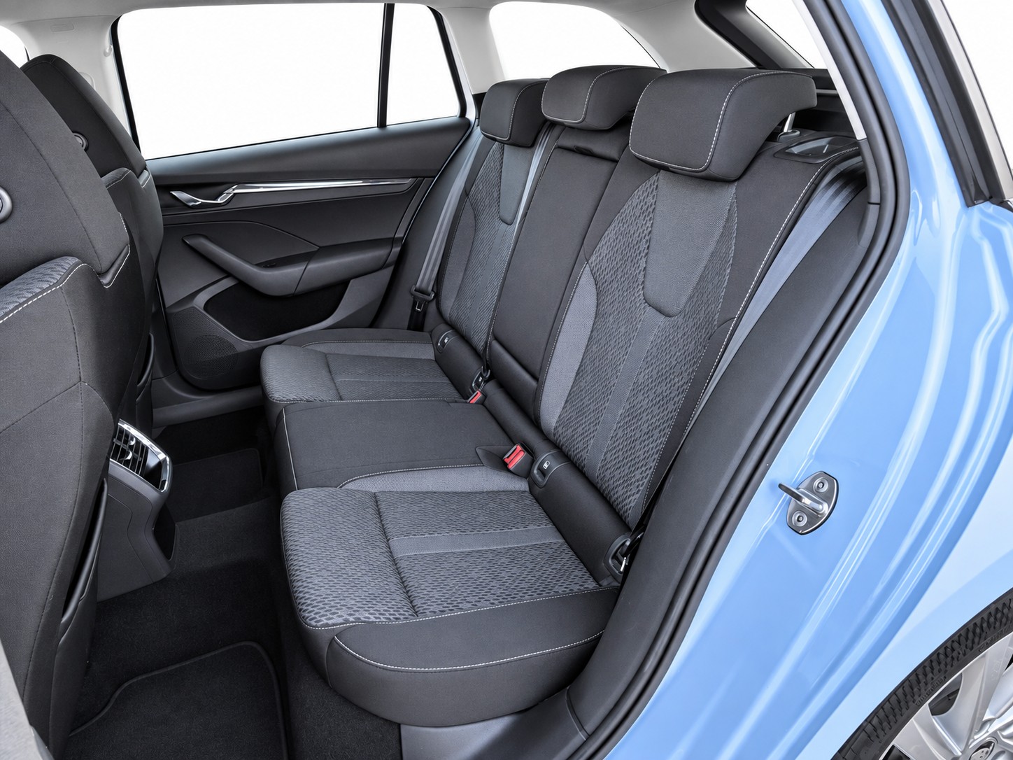 SKODA Octavia Combi 2.0 TDI 200 Style 4x4 DSG-image-14