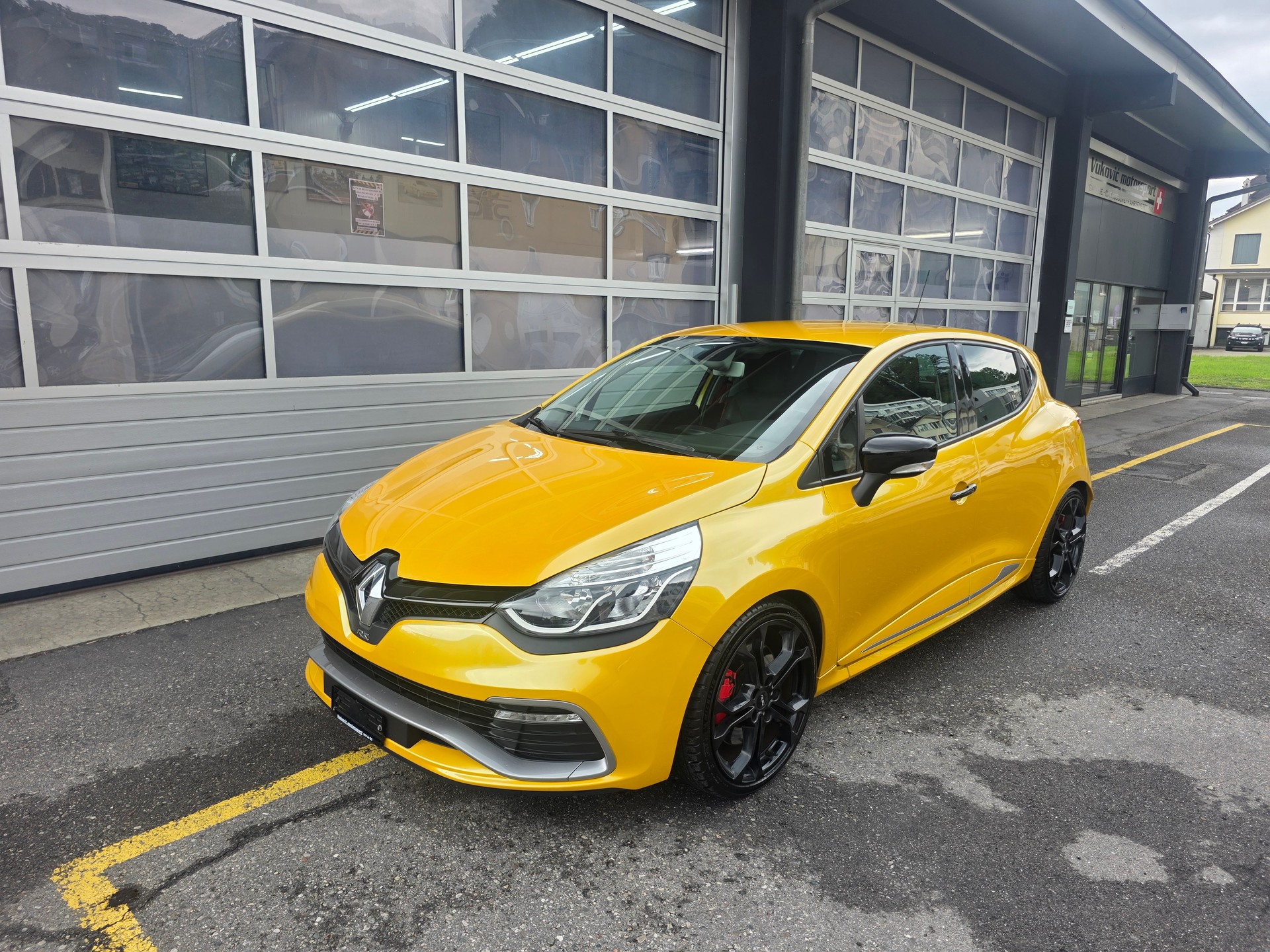 RENAULT Clio 1.6 T RS 200 EDC-image-0