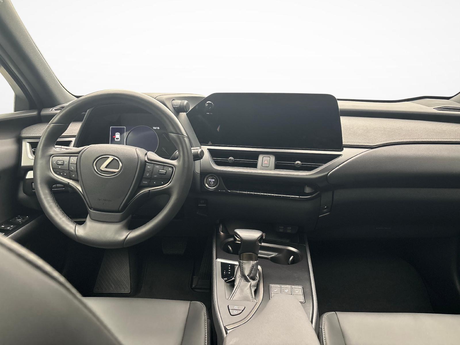 LEXUS UX 250h F-Line-image-8
