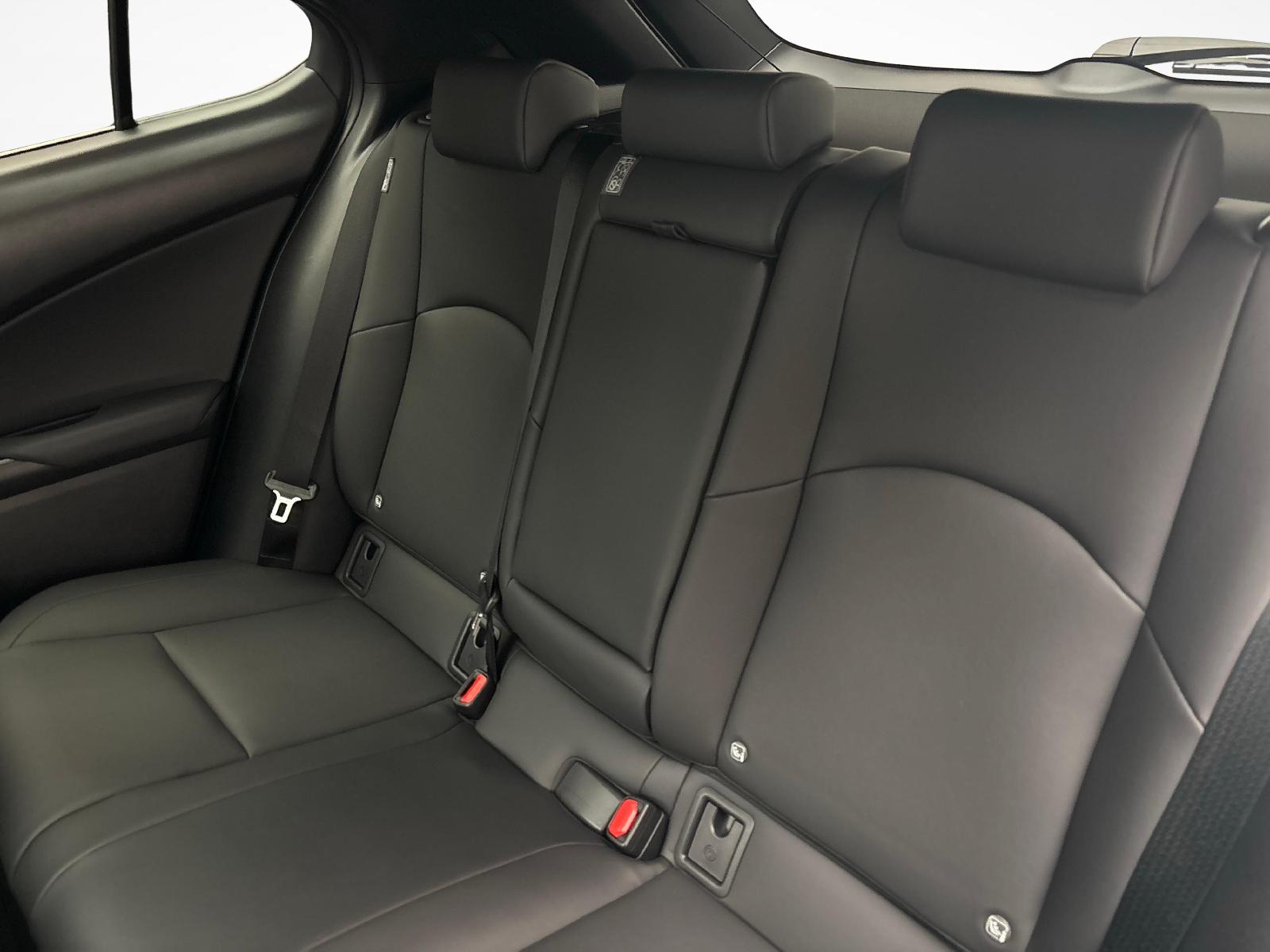 LEXUS UX 250h F-Line-image-10