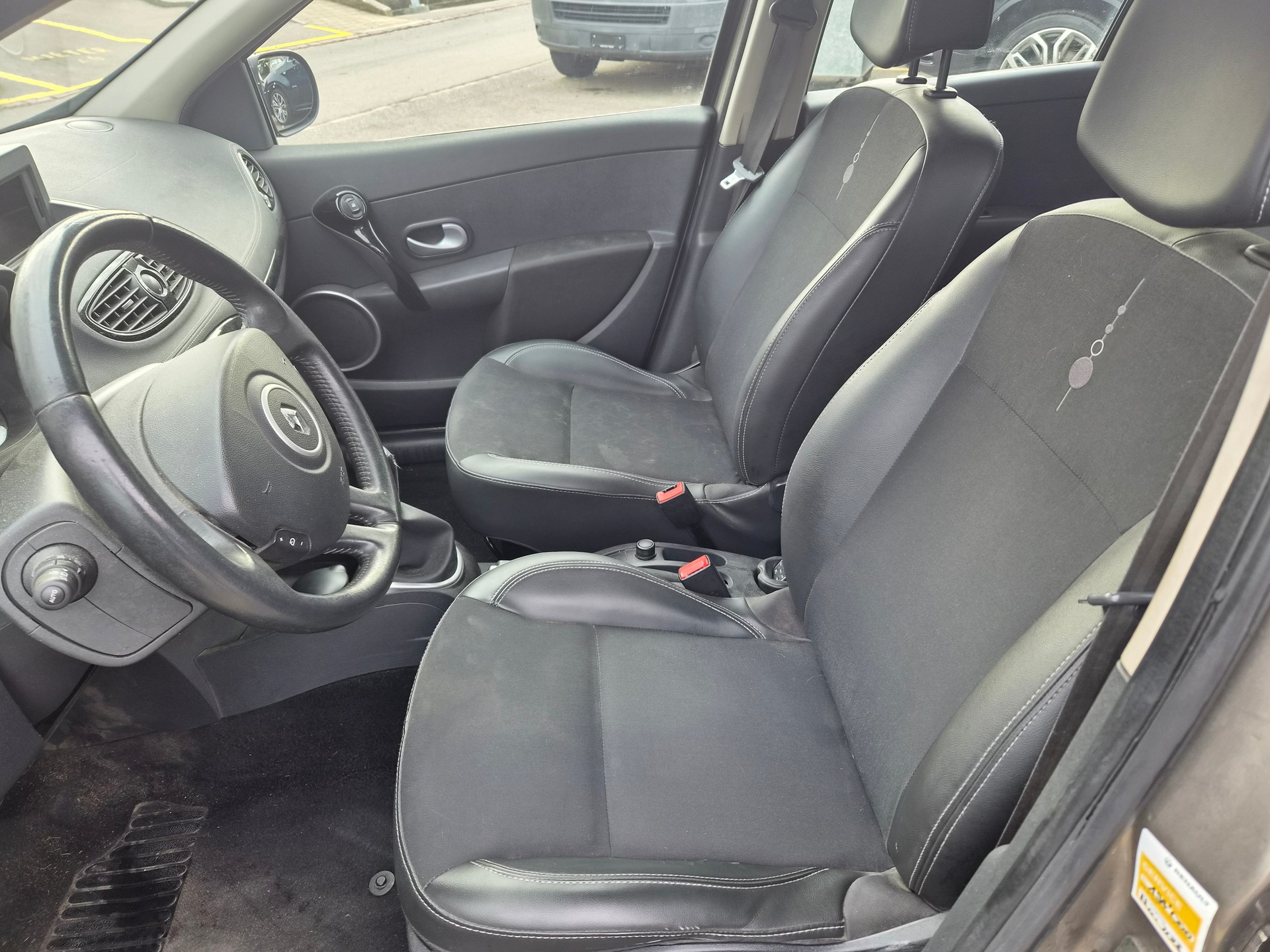 RENAULT Clio Grandtour 1.2 16V Turbo Exception-image-7