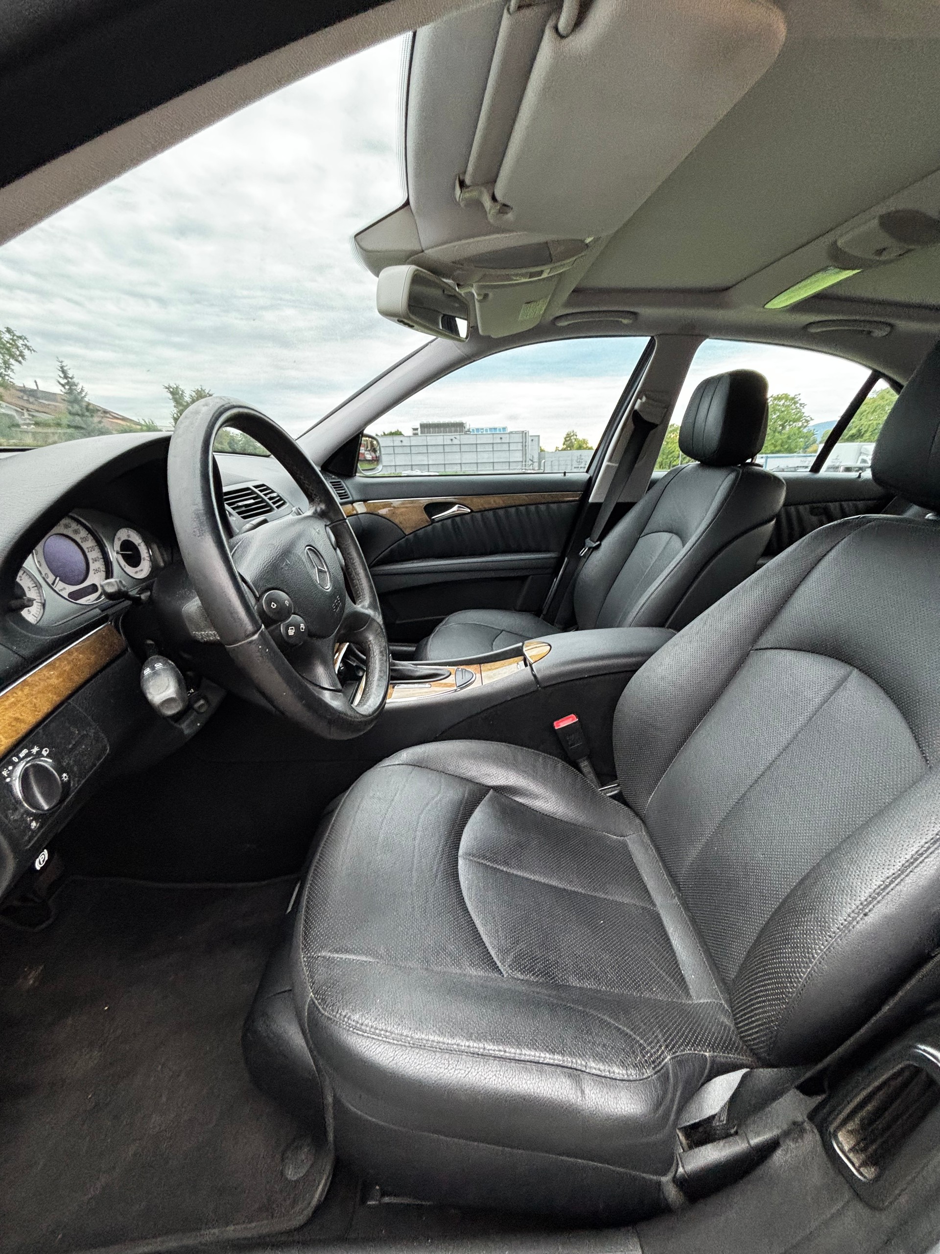MERCEDES-BENZ E 320 CDI Avantgarde 4Matic Automatic-image-10