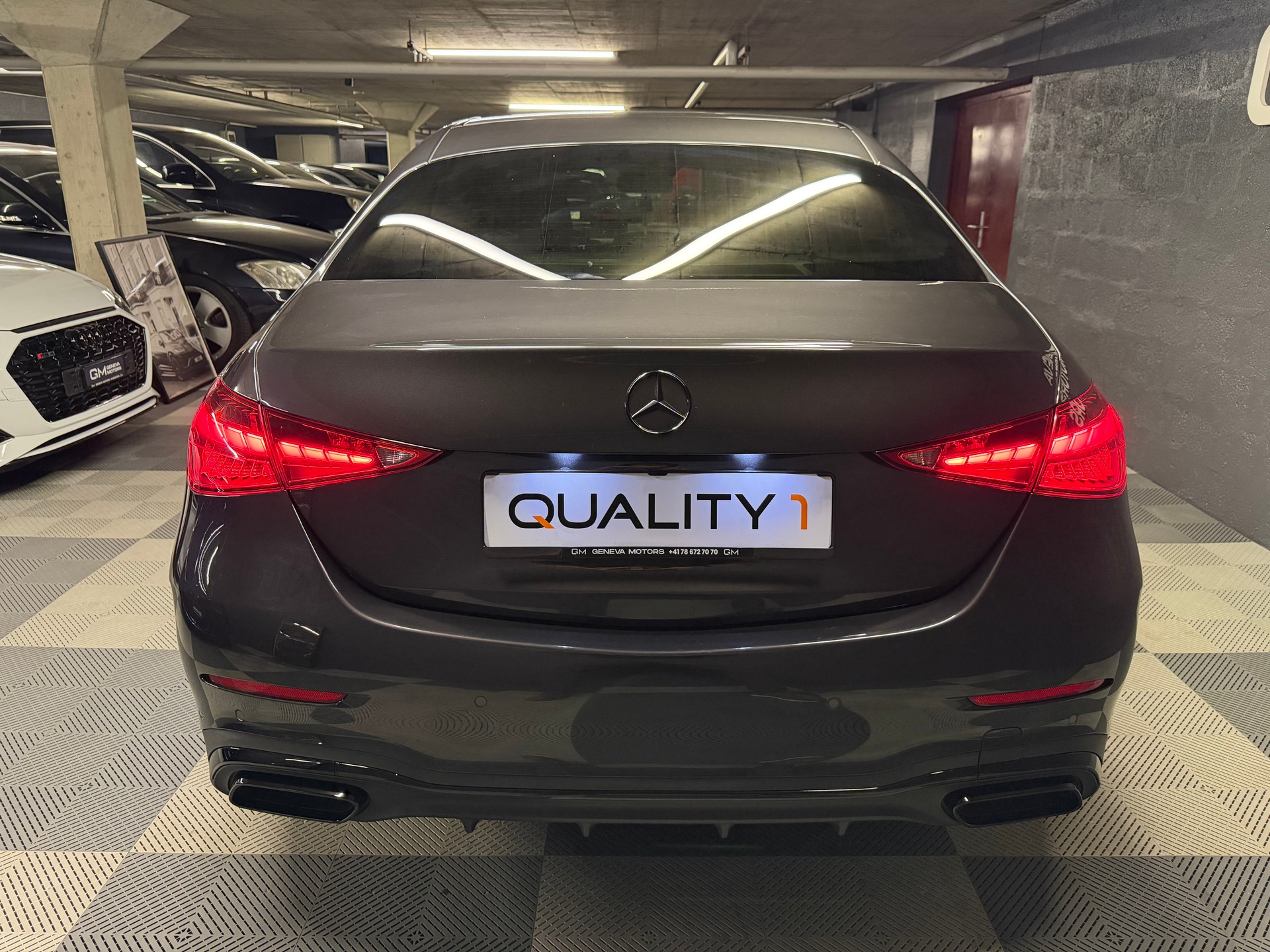 MERCEDES-BENZ C 300 AMG Line-image-4