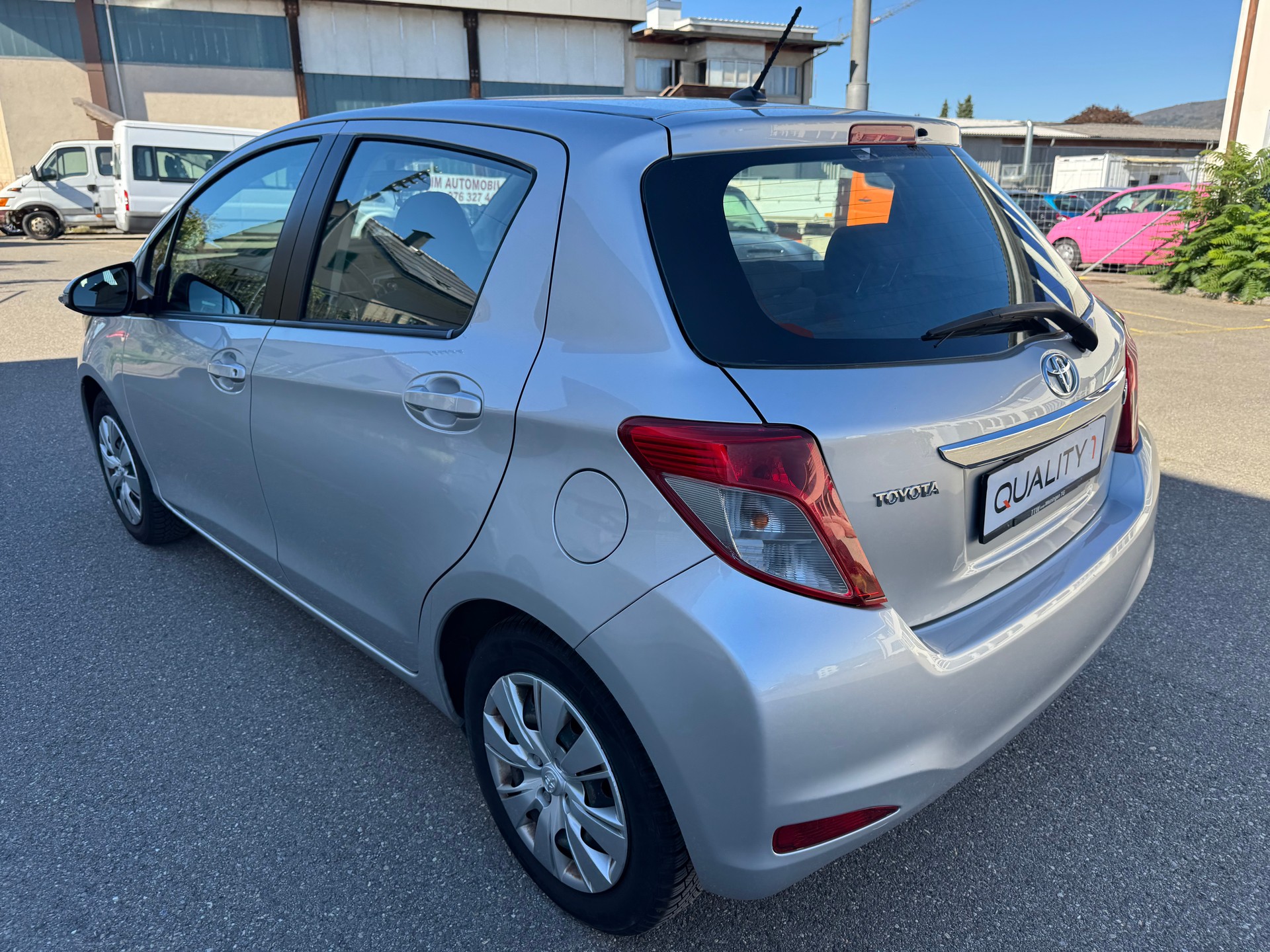 TOYOTA Yaris 1.33 Sol-image-6