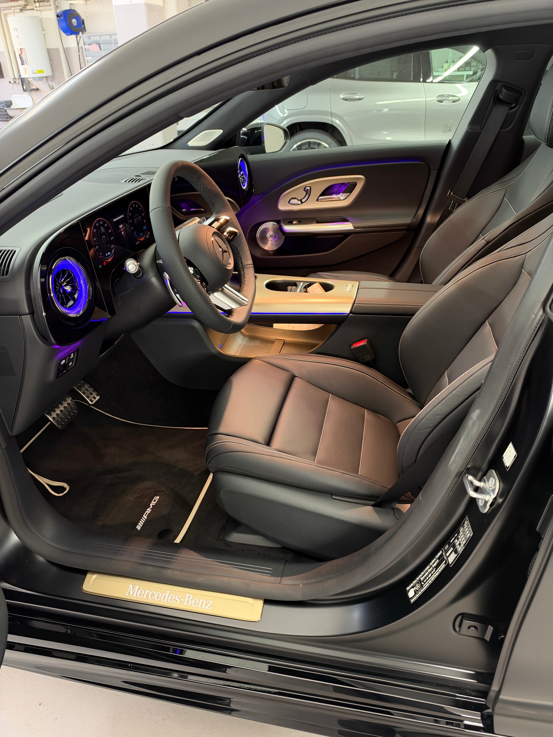 MERCEDES-BENZ CLA Shooting Brake 350 4Matic EQ-image-7