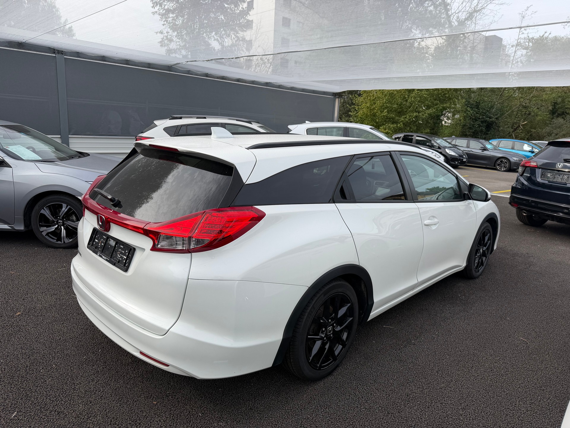 HONDA Civic 1.8 i-VTEC Lifestyle Tourer Automatic-image-4