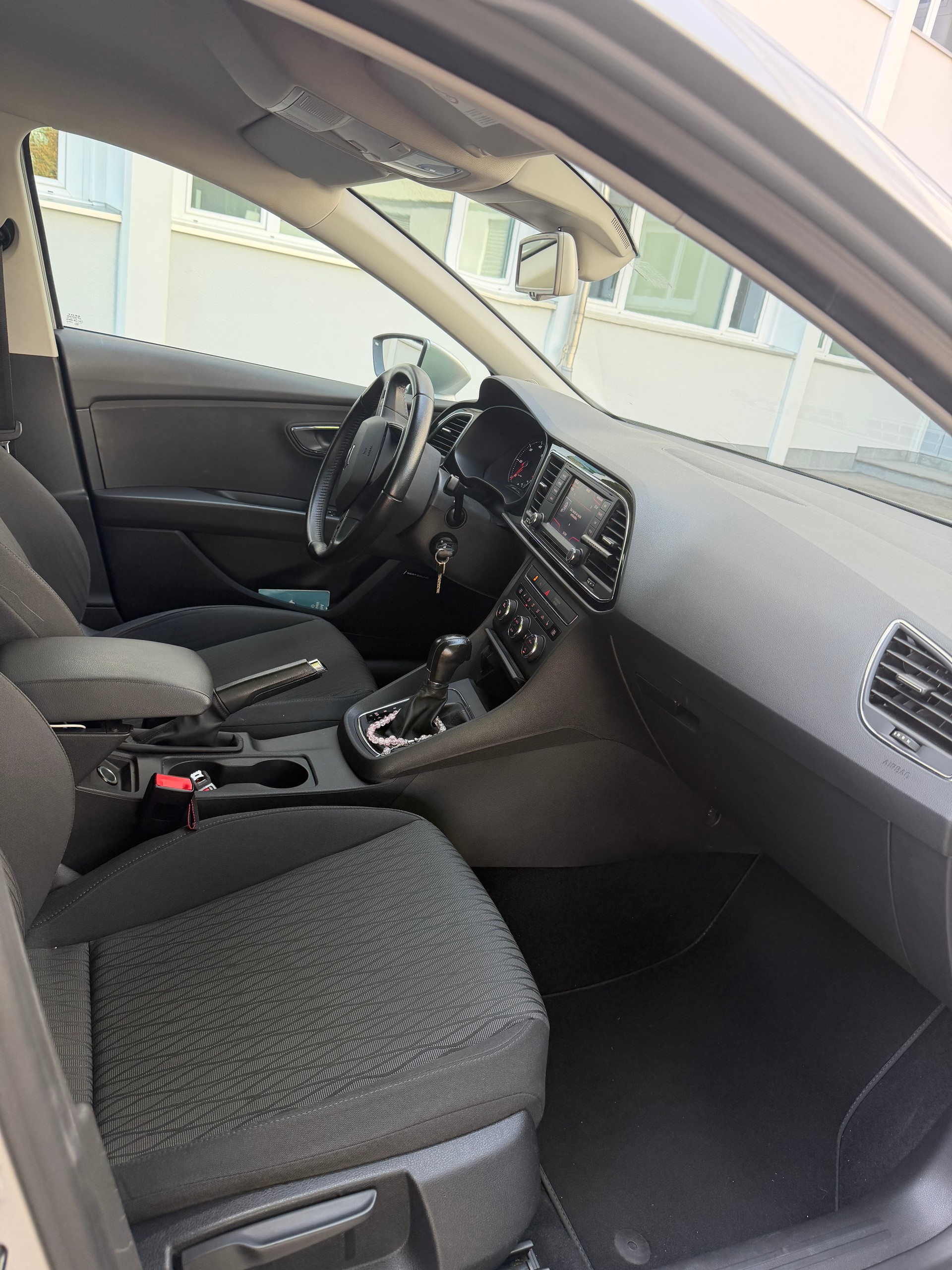 SEAT 2.0 TDI Style DSG-image-2