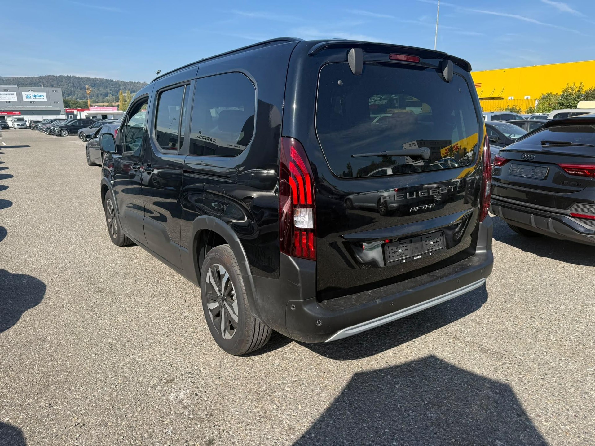 PEUGEOT Rifter Long 1.5 BlueHDi 130 GT-image-2