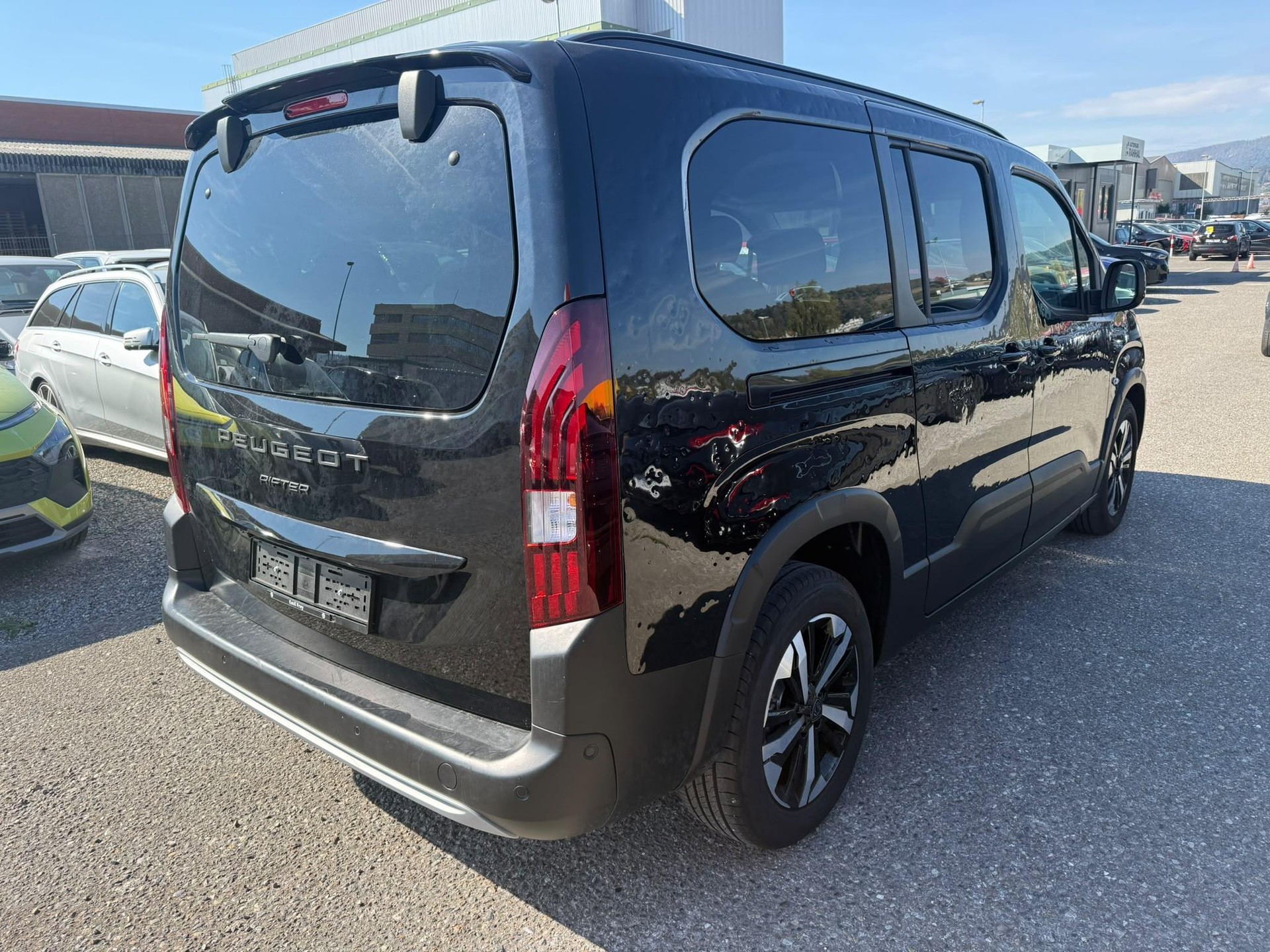 PEUGEOT Rifter Long 1.5 BlueHDi 130 GT-image-6