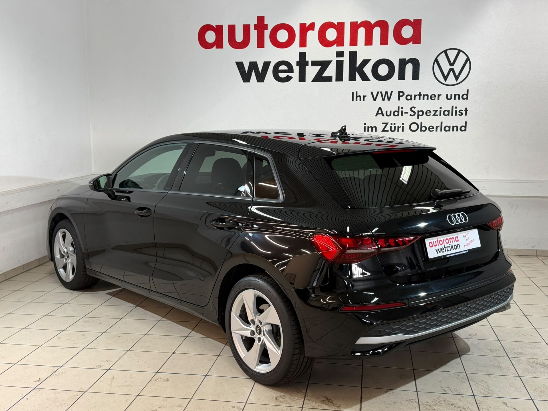 AUDI A3 Sportback 35 TFSI advanced Attraction-image-2