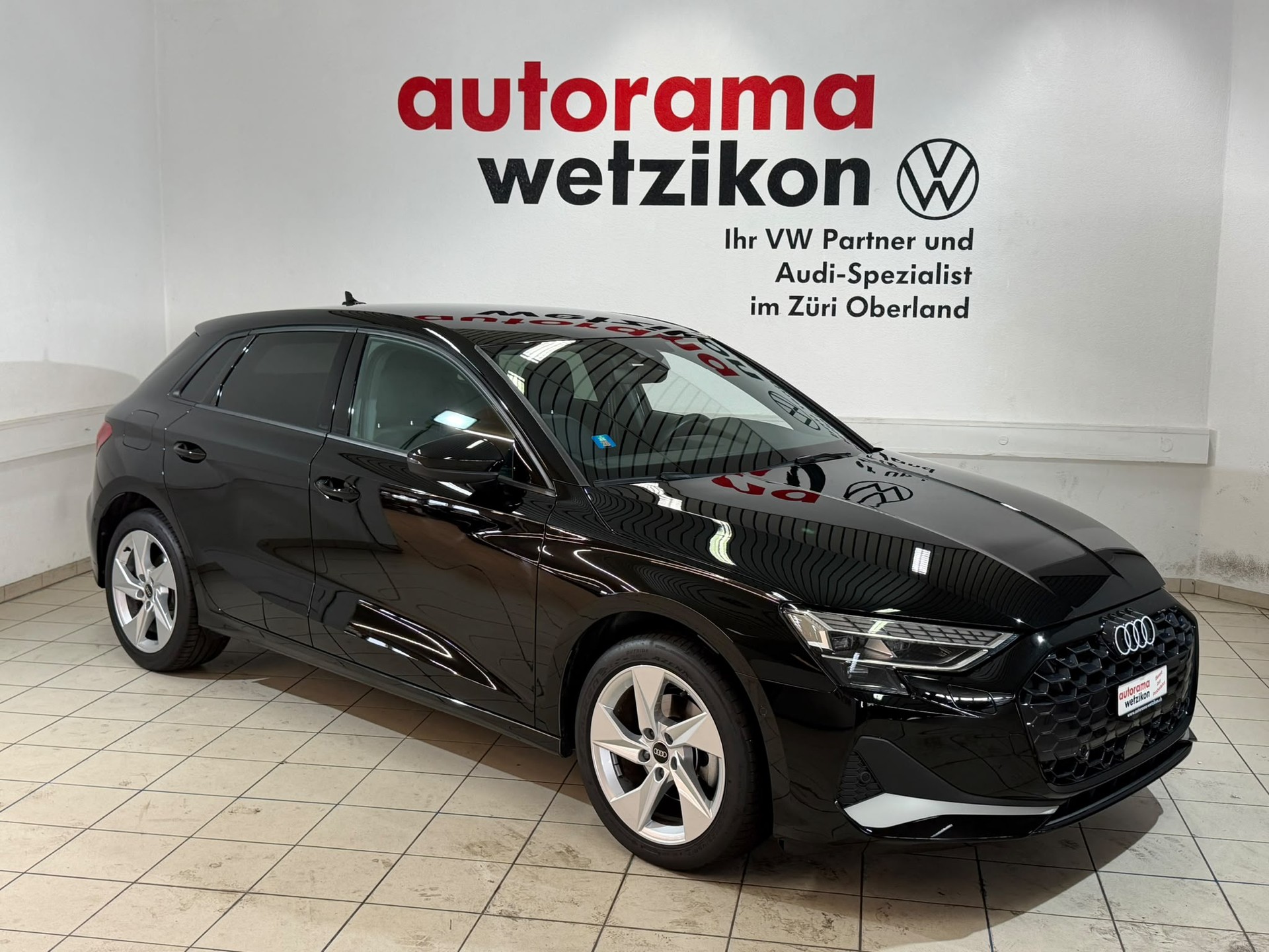 AUDI A3 Sportback 35 TFSI advanced Attraction-image-0