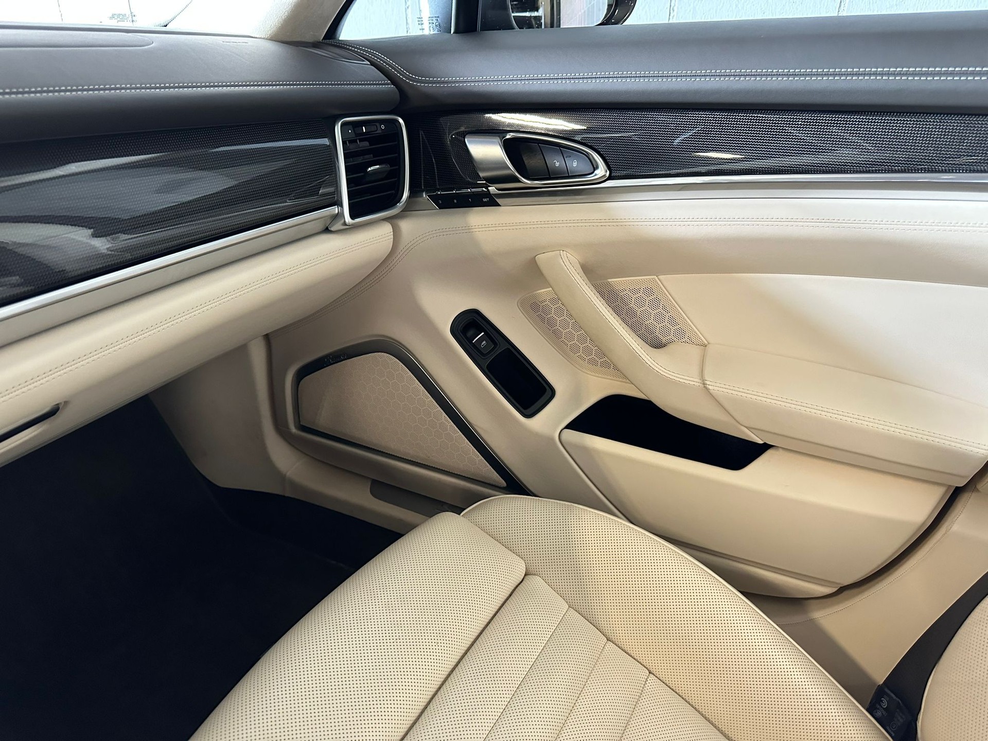 PORSCHE Panamera Turbo S 4.8 PDK (Facelift) Traumausstattung-image-6