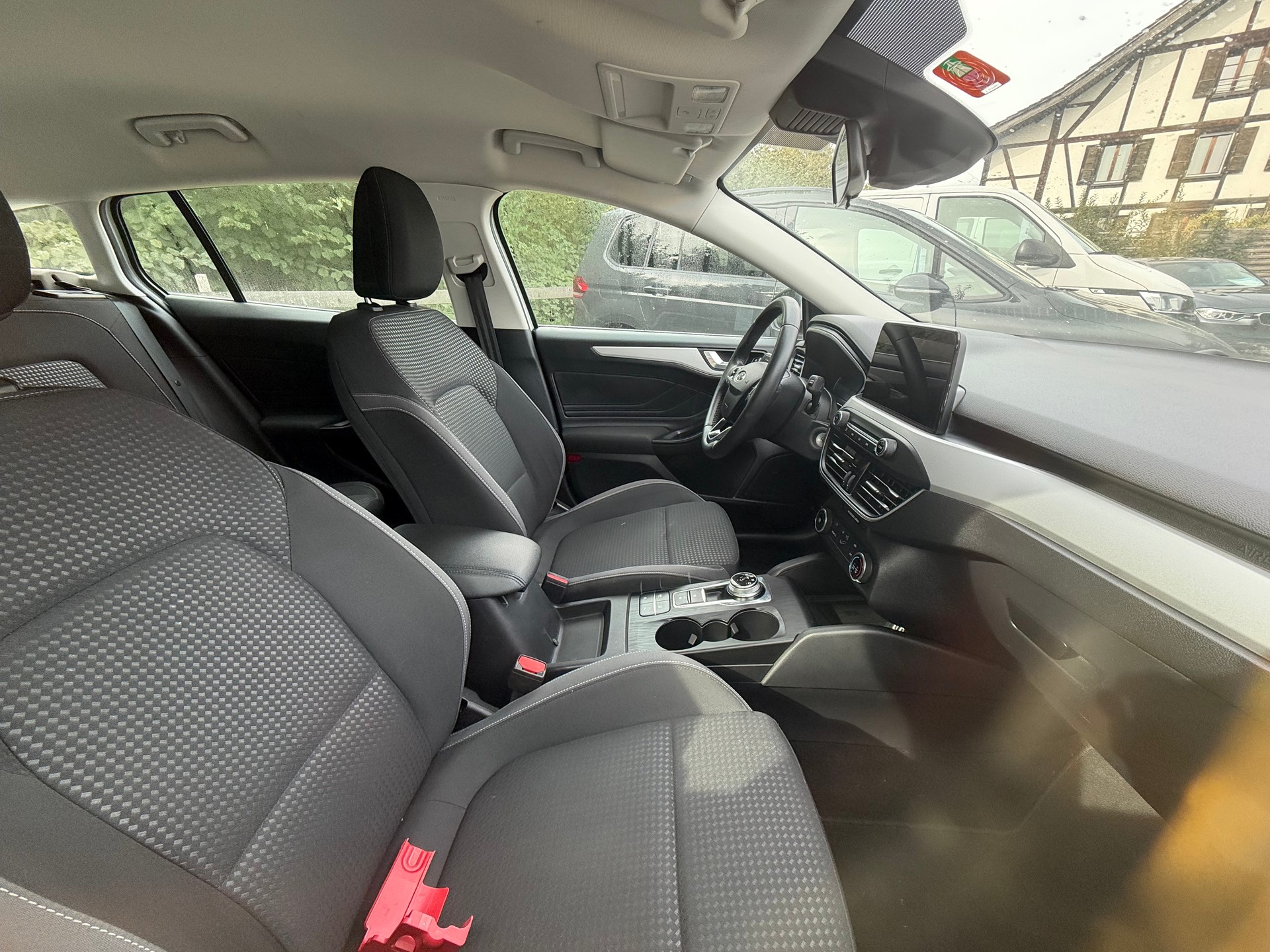 FORD Focus 1.5 TDCi Cool Connect Automatic-image-4