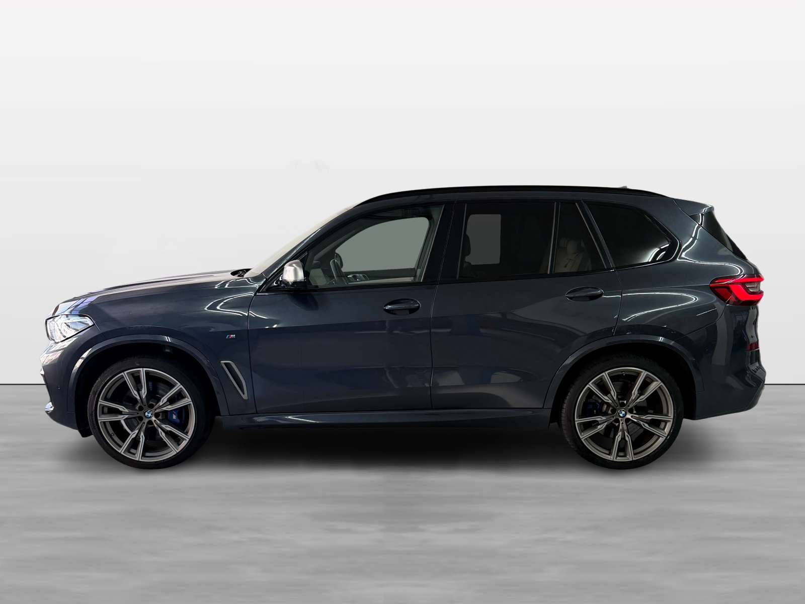 BMW X5 xDrive M50i Steptronic-image-2