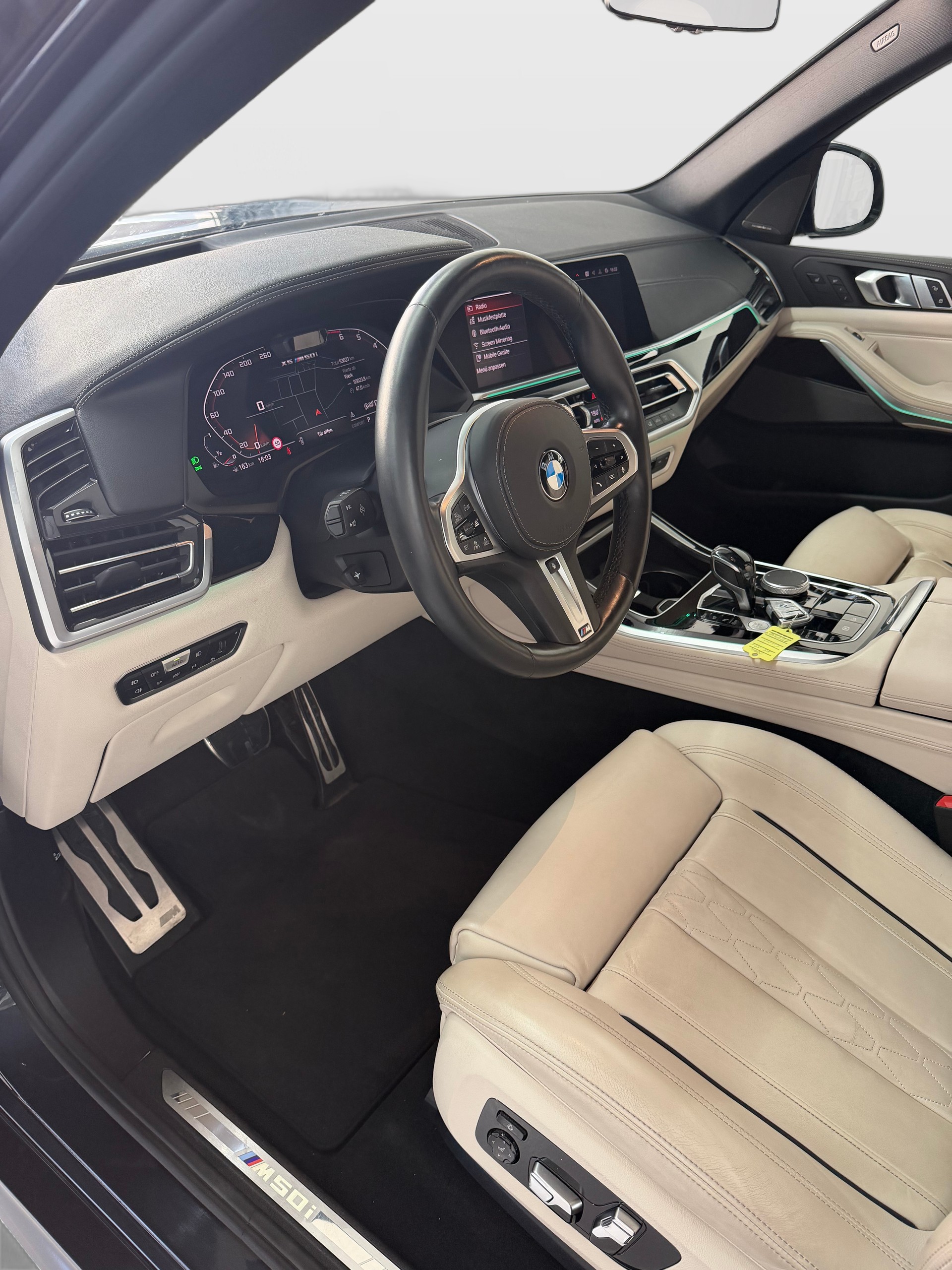 BMW X5 xDrive M50i Steptronic-image-8