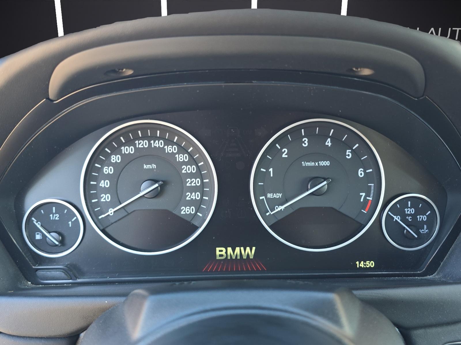BMW 435i xDrive Cabrio-image-15