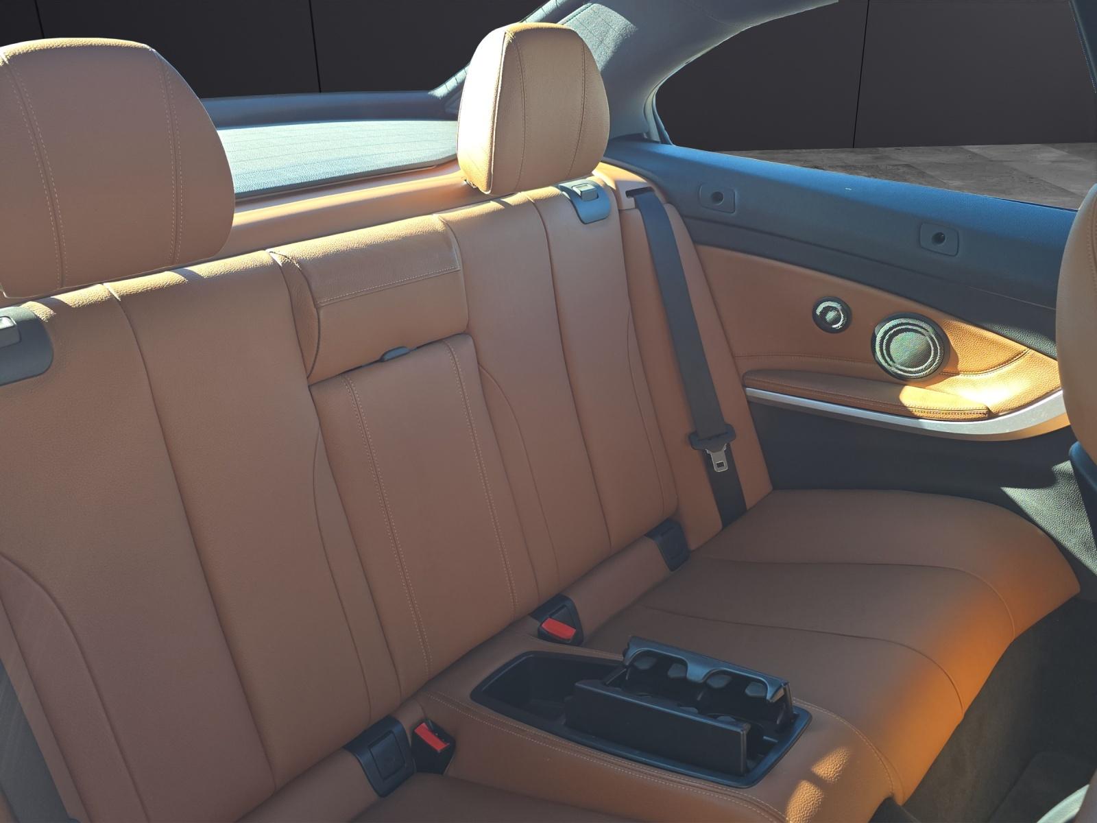 BMW 435i xDrive Cabrio-image-11