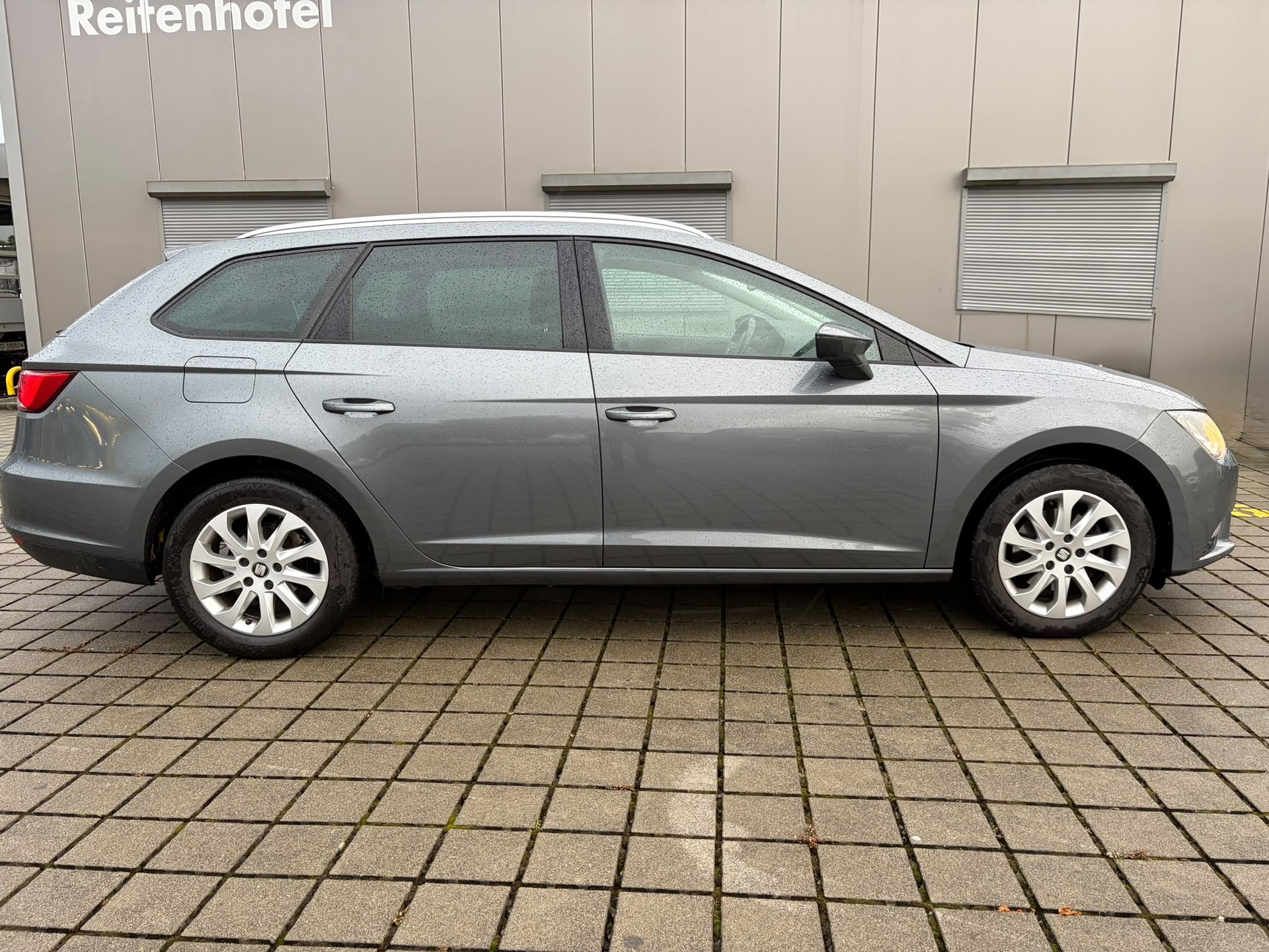 SEAT Leon ST 2.0 TDI Style DSG-image-4