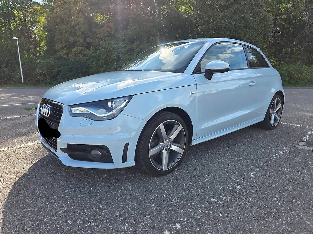 AUDI A1 1.4 TFSI Ambition-image-0