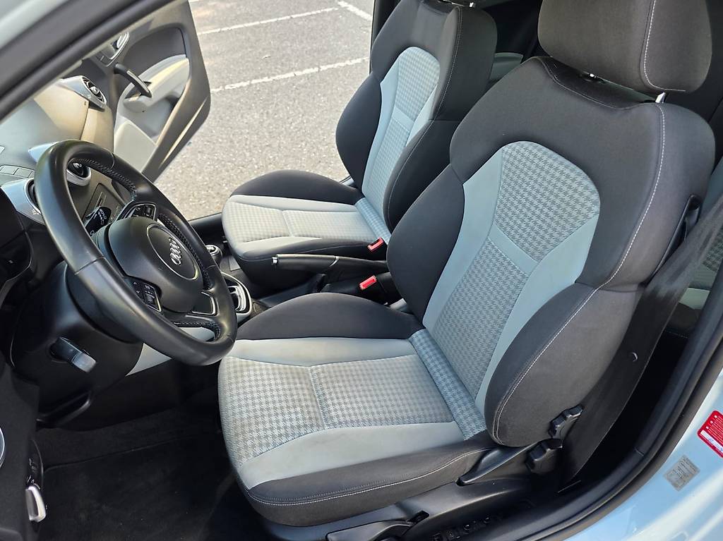 AUDI A1 1.4 TFSI Ambition-image-2