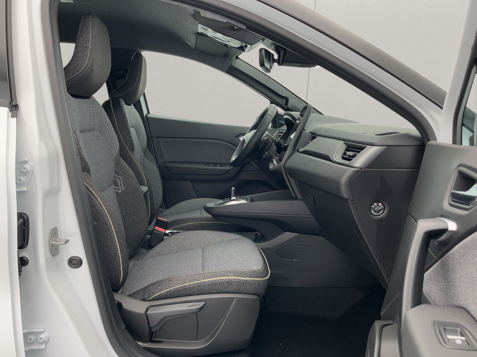 RENAULT Captur 1.3 TCe 140 techno EDC-image-15