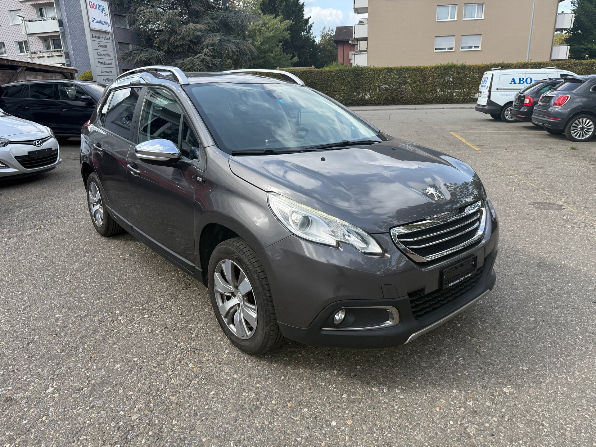 PEUGEOT 2008 1.6 VTI Style-image-1