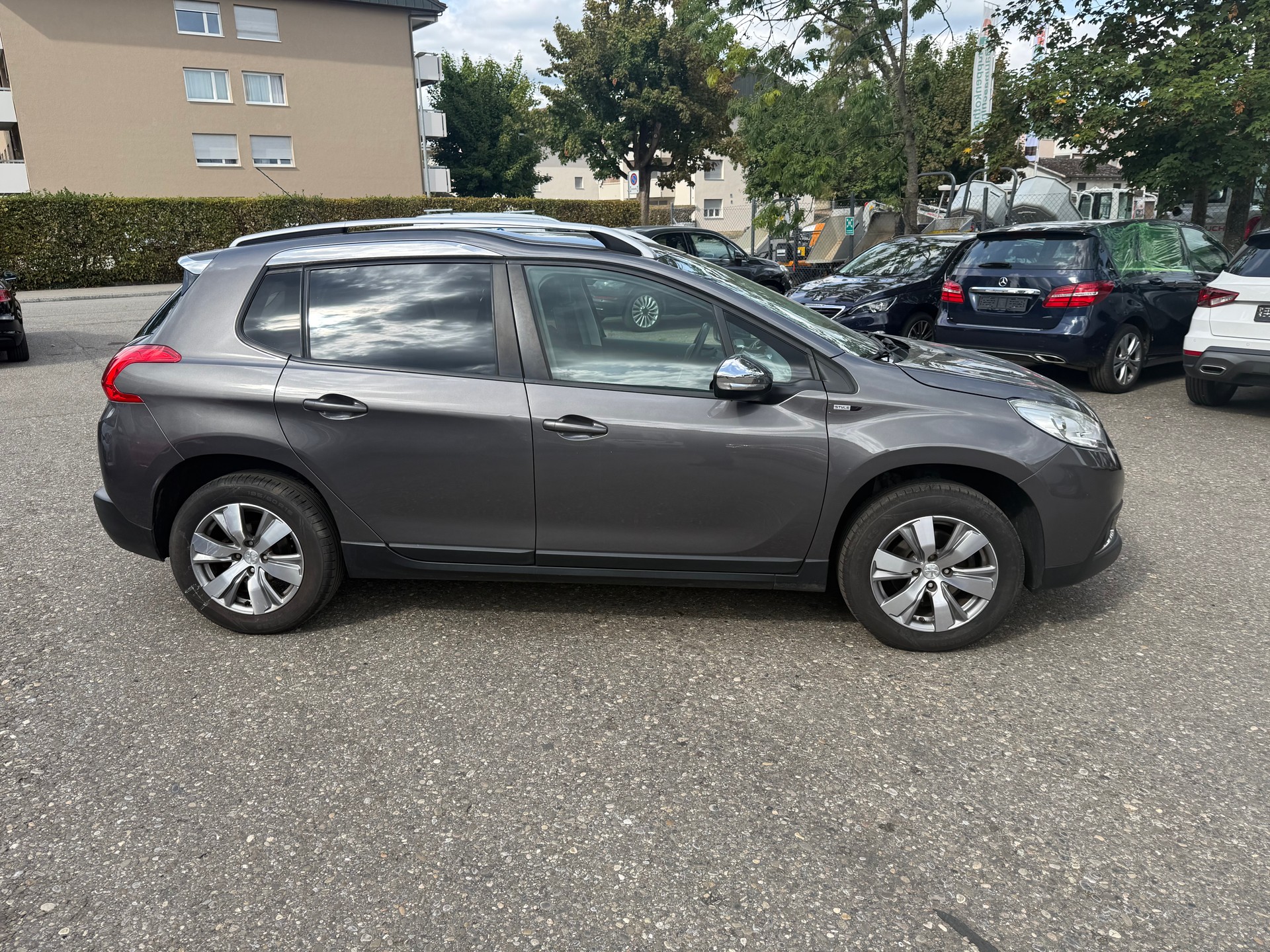 PEUGEOT 2008 1.6 VTI Style-image-4