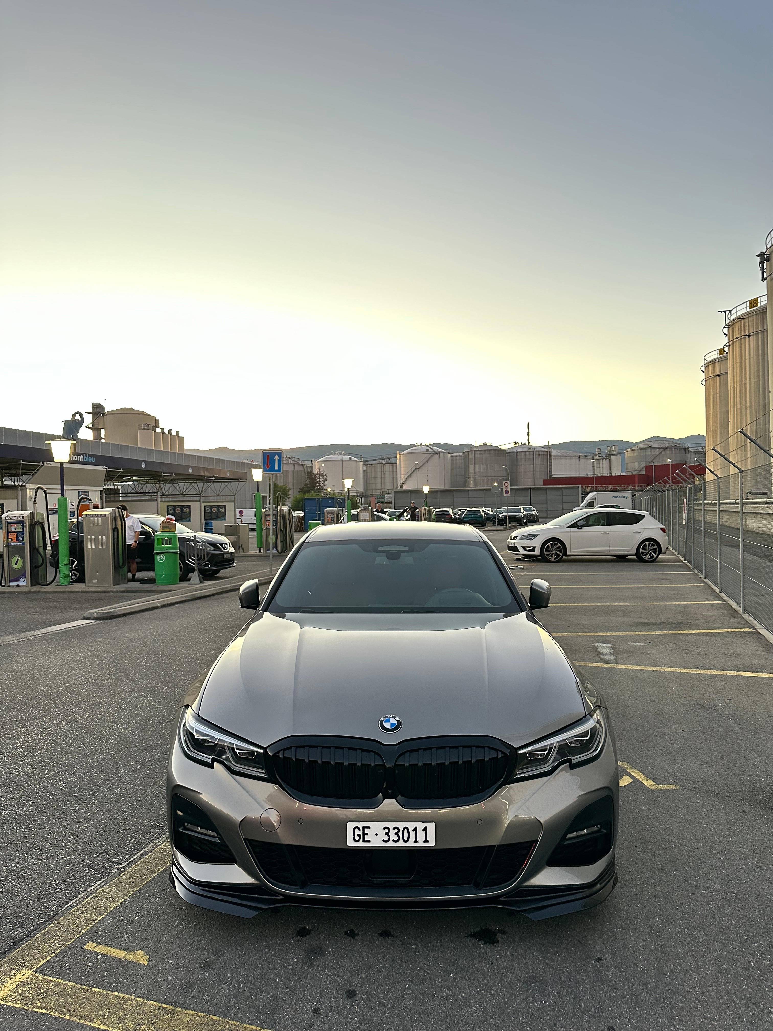 Car photo