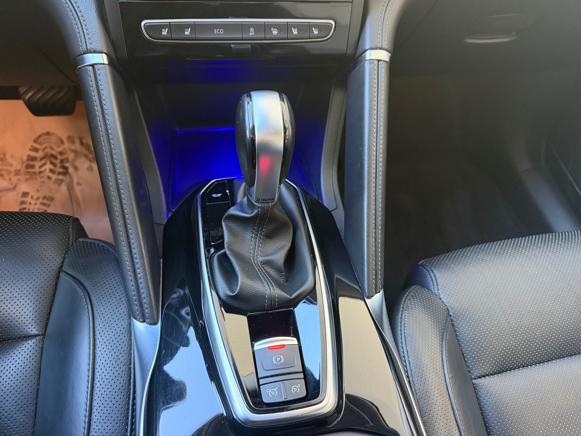 RENAULT Koleos 2.0 dCi Initial Paris 4x4 Xtronic CVT-image-13