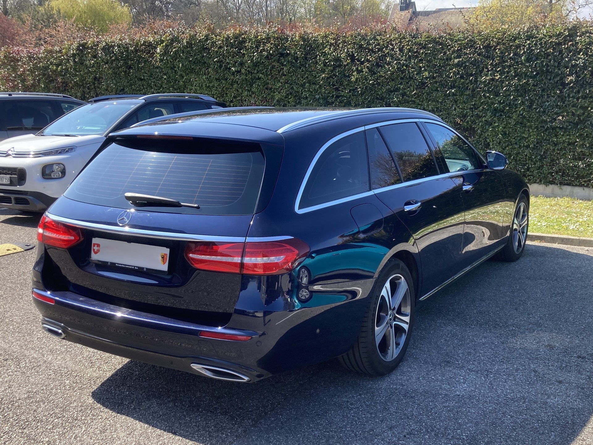 MERCEDES-BENZ E 220 d Swiss Star Avantgarde 4Matic 9G-Tronic-image-11
