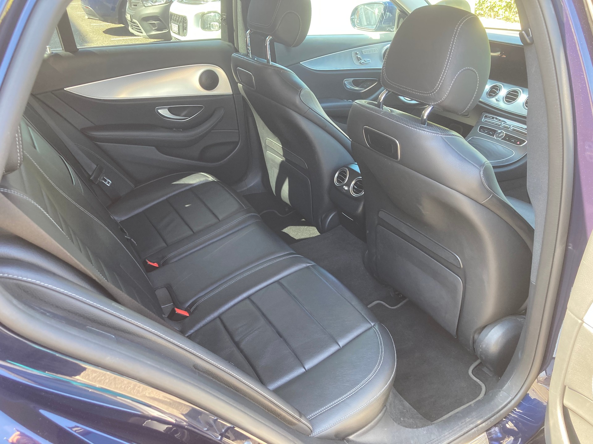 MERCEDES-BENZ E 220 d Swiss Star Avantgarde 4Matic 9G-Tronic-image-10