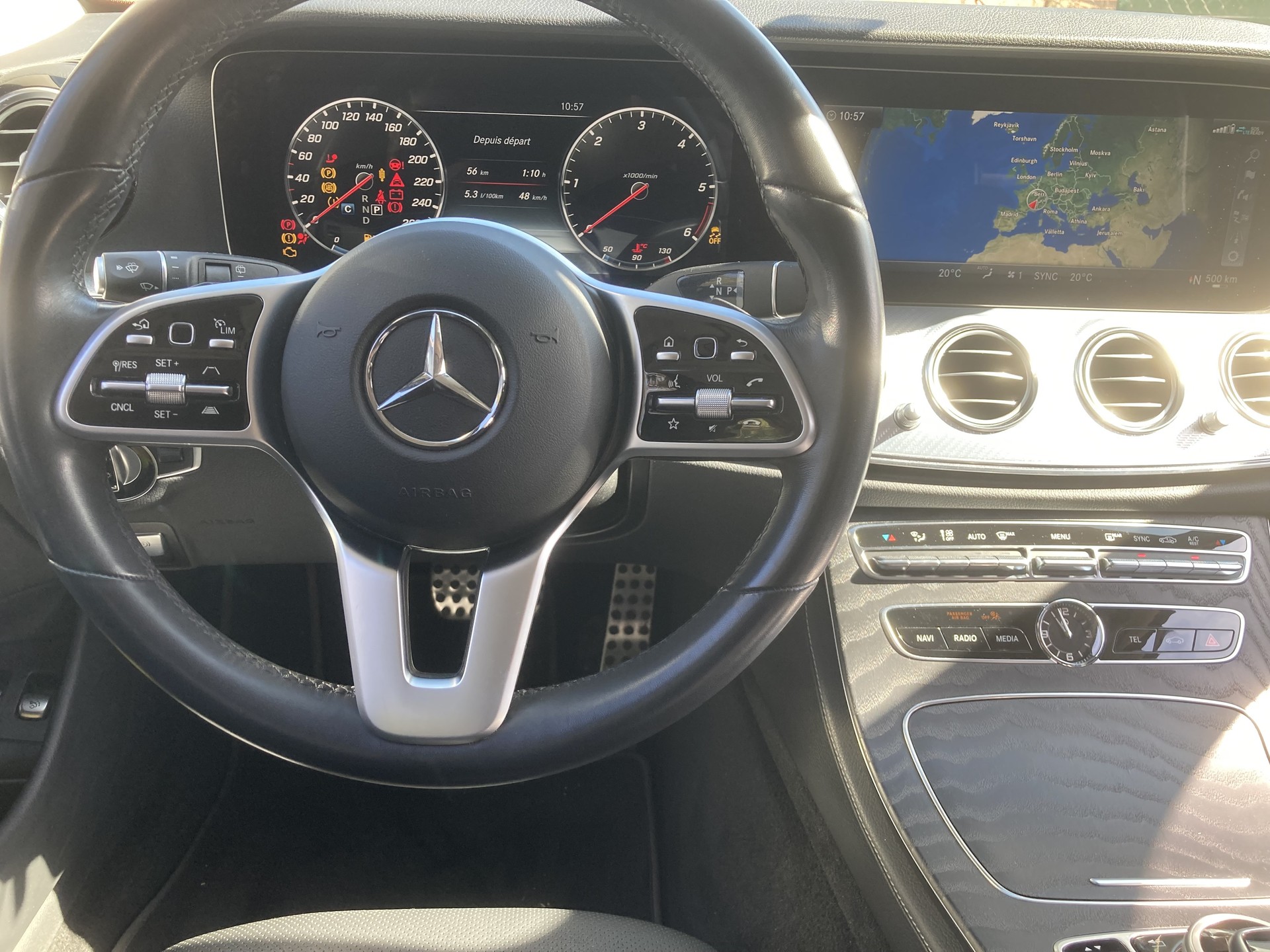 MERCEDES-BENZ E 220 d Swiss Star Avantgarde 4Matic 9G-Tronic-image-3