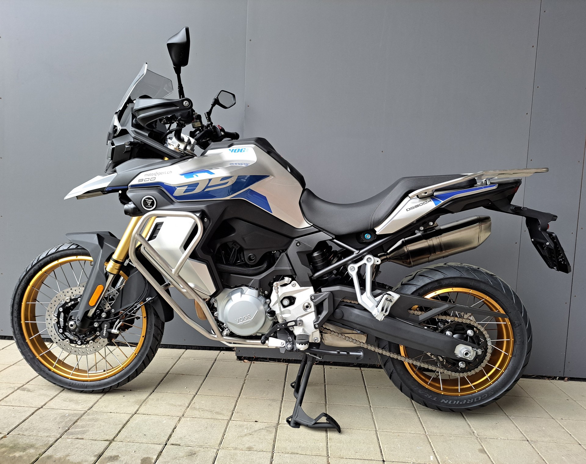 VOGE DS 900 X Adventure-showroom-element-1