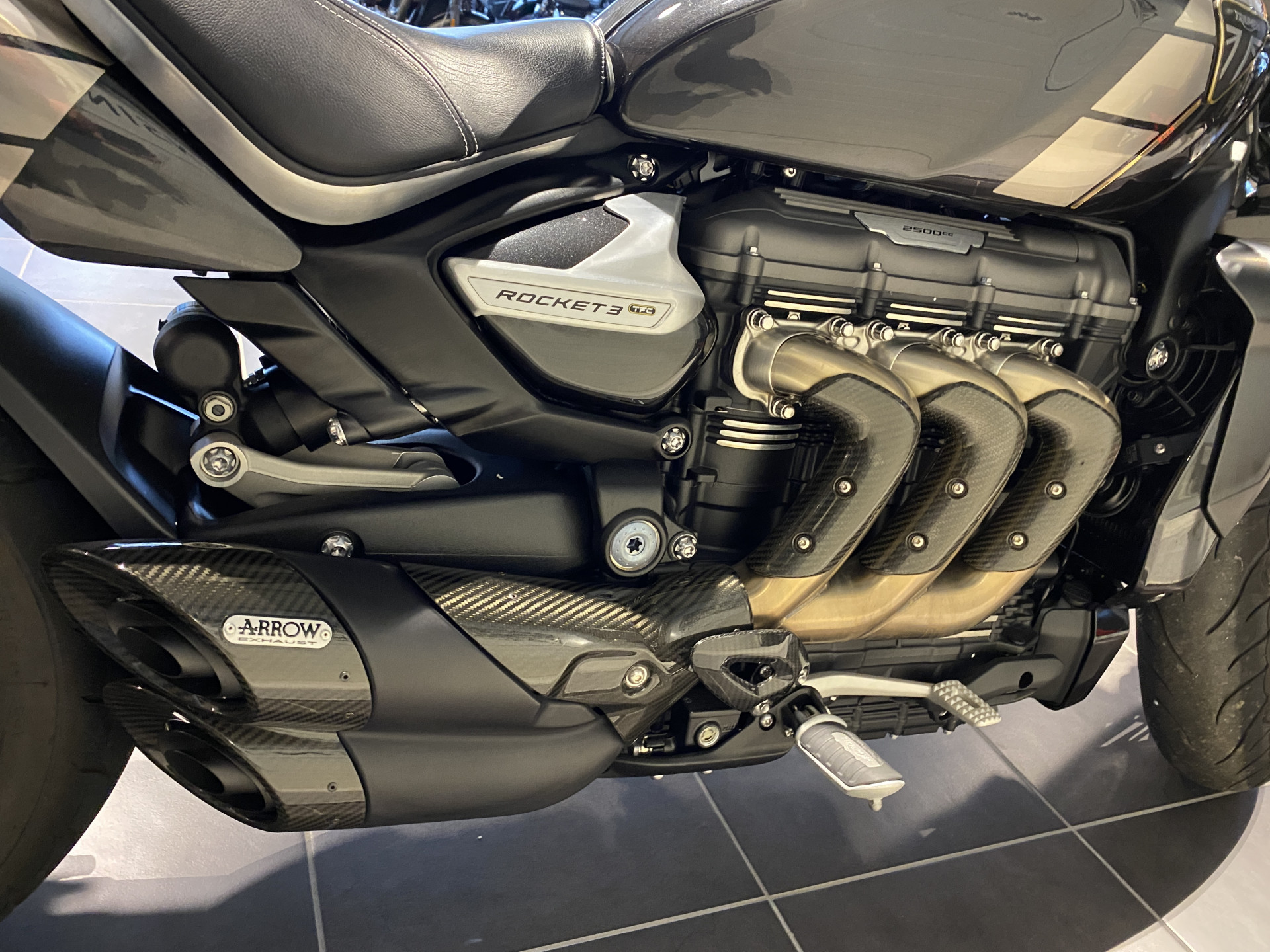 TRIUMPH Rocket 3 TFC "NR.137 von 750" (ab Kauf 12 Monate Garantie)"-image-9