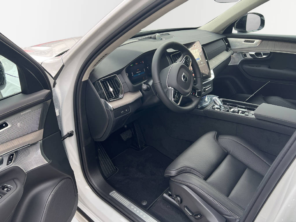 VOLVO XC90 2.0 T8 TE Ultra Dark eAWD-image-9