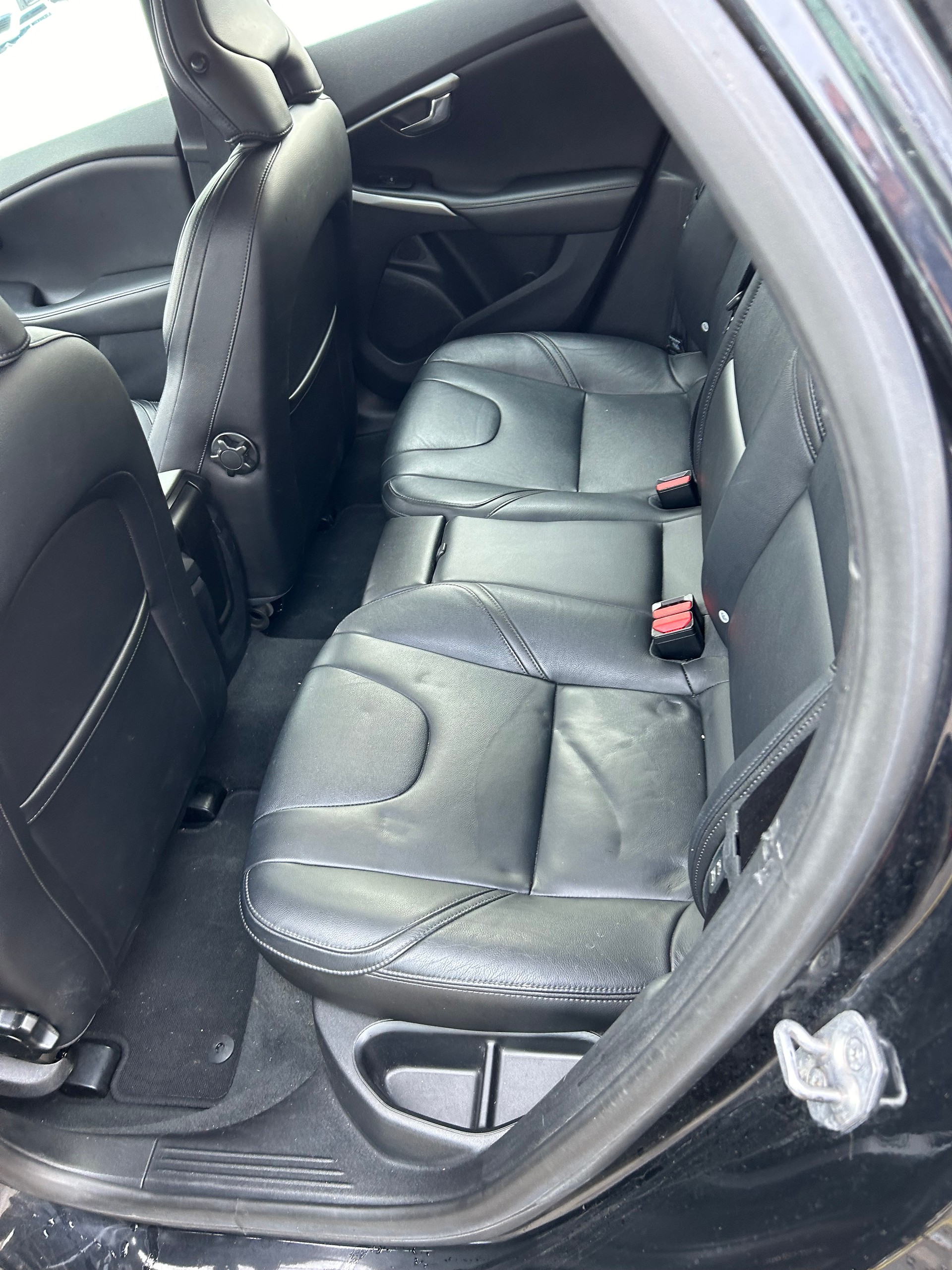 VOLVO V40 D3 Kinetic Fleet Geartronic-image-3