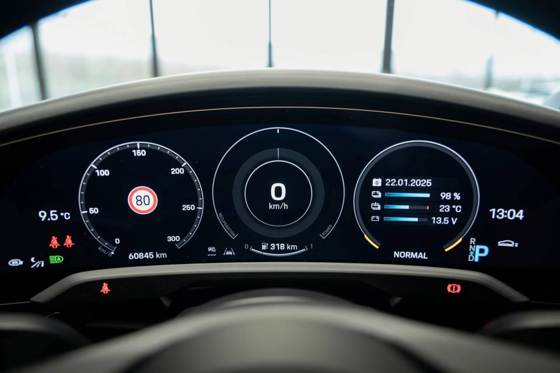 PORSCHE Taycan Turbo S Cross Turismo-image-13