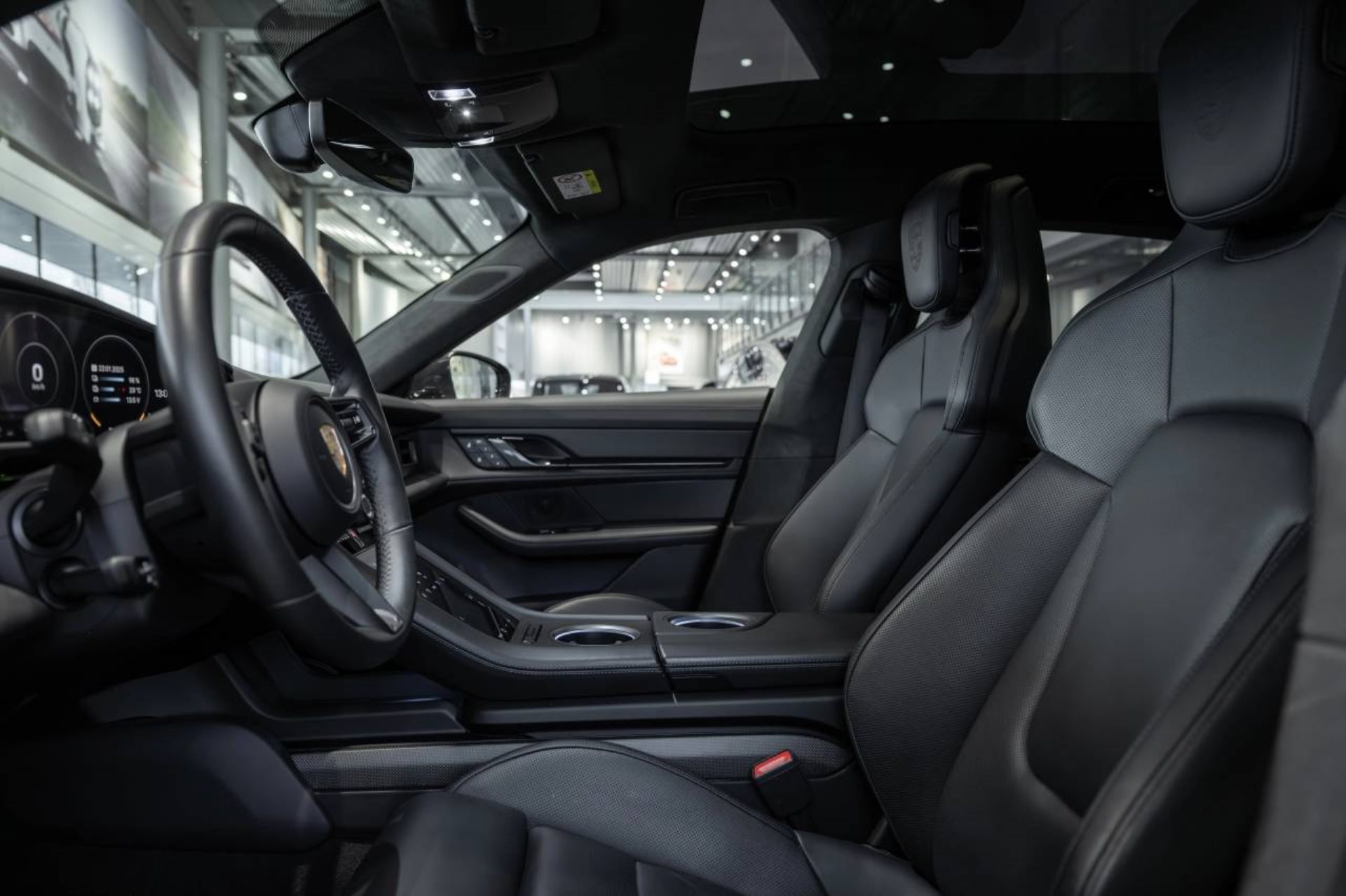 PORSCHE Taycan Turbo S Cross Turismo-image-3