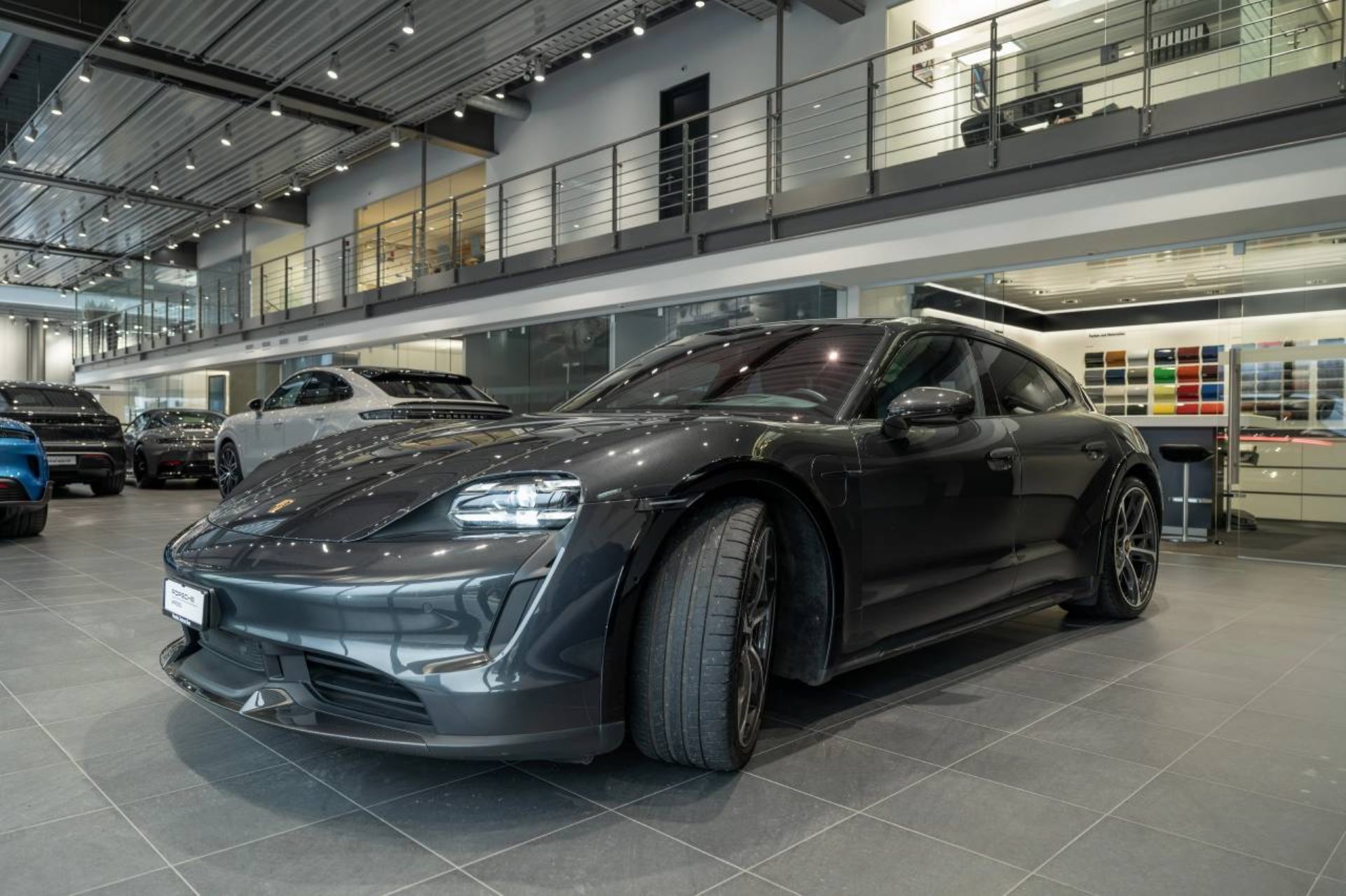 PORSCHE Taycan Turbo S Cross Turismo-image-8