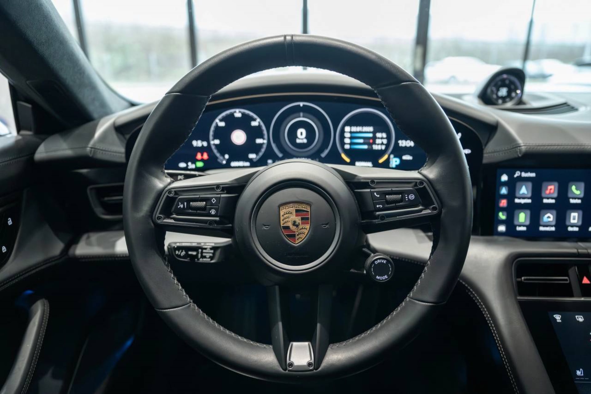 PORSCHE Taycan Turbo S Cross Turismo-image-12