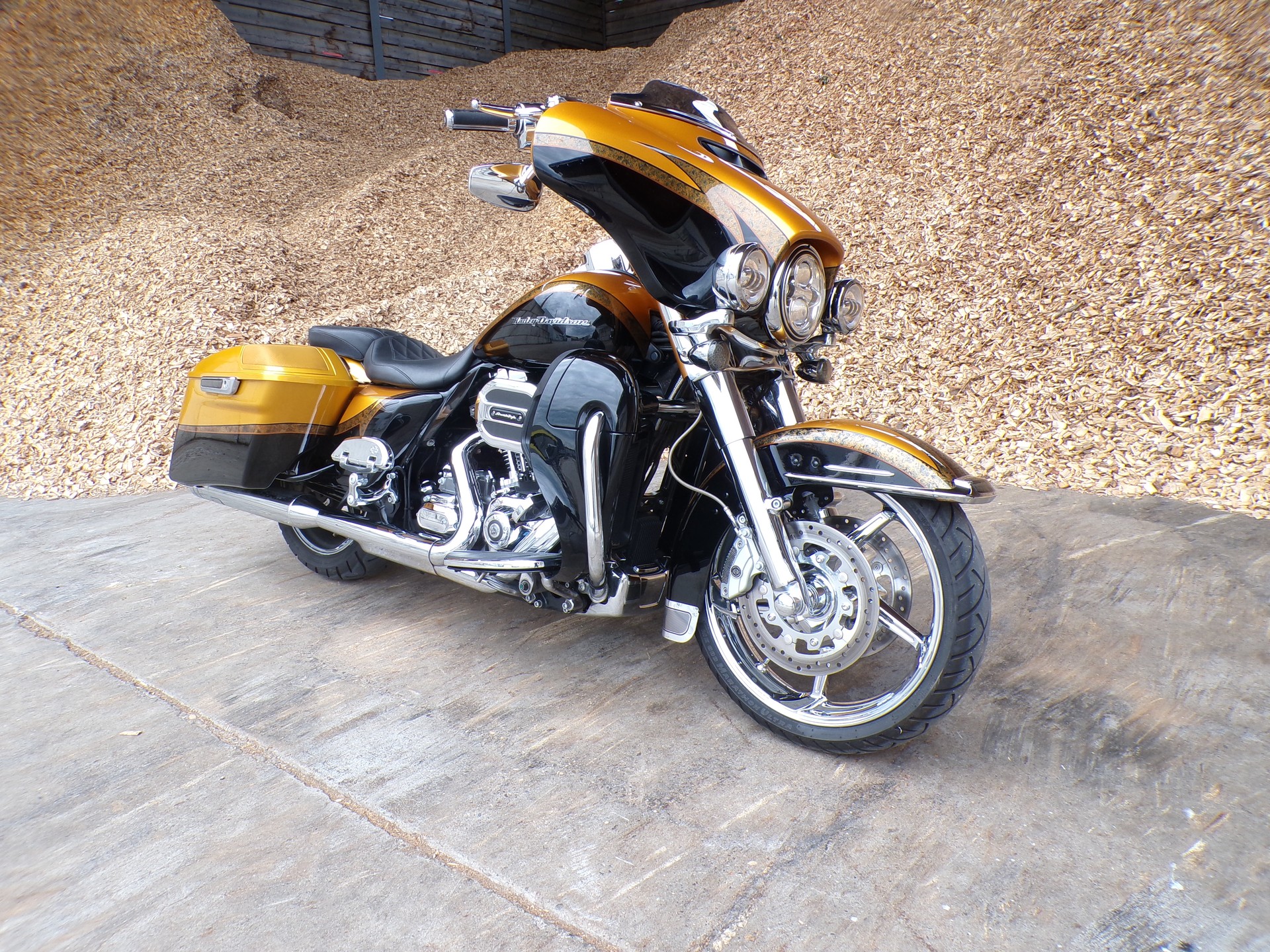 HARLEY-DAVIDSON FLHTKSE Electra Glide Ultra Limited CVO
