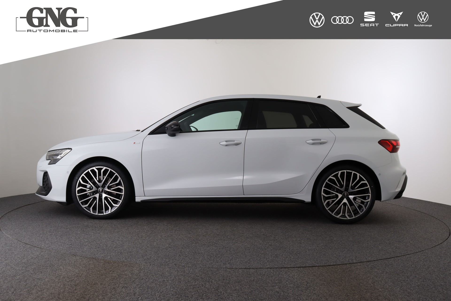 AUDI A3 Sportback 35 TFSI S line Attraction S-tronic-image-1