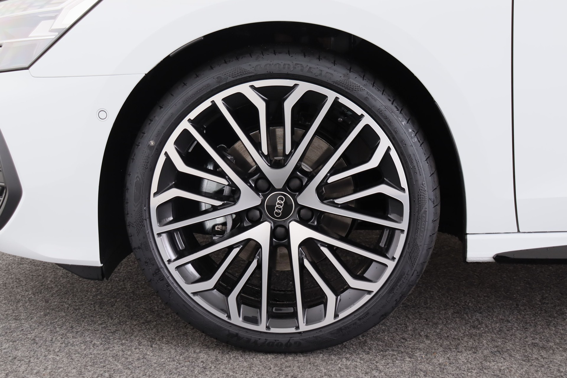 AUDI A3 Sportback 35 TFSI S line Attraction S-tronic-image-8