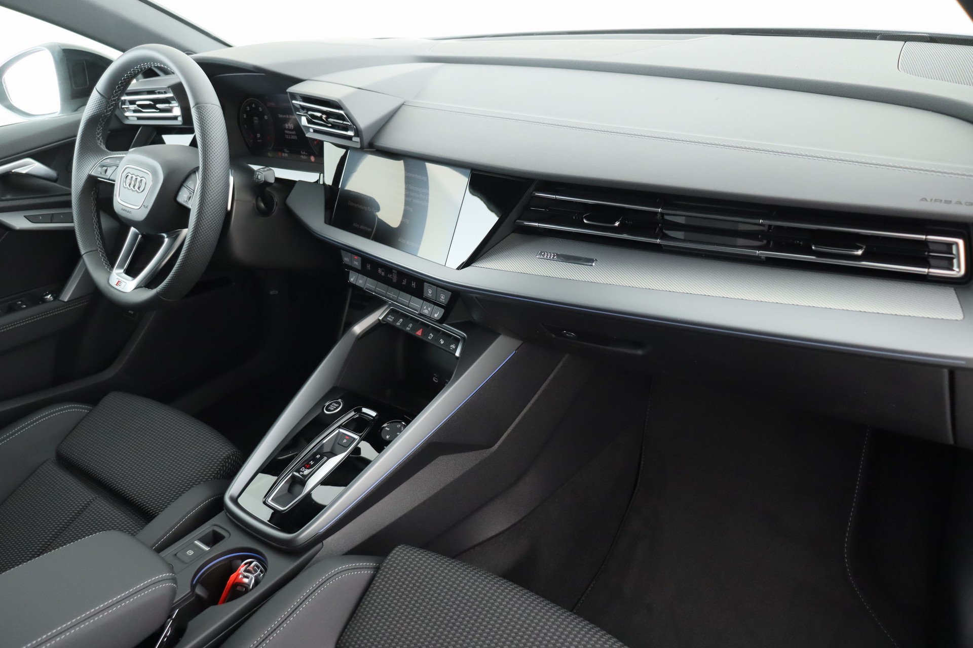 AUDI A3 Sportback 35 TFSI S line Attraction S-tronic-image-13