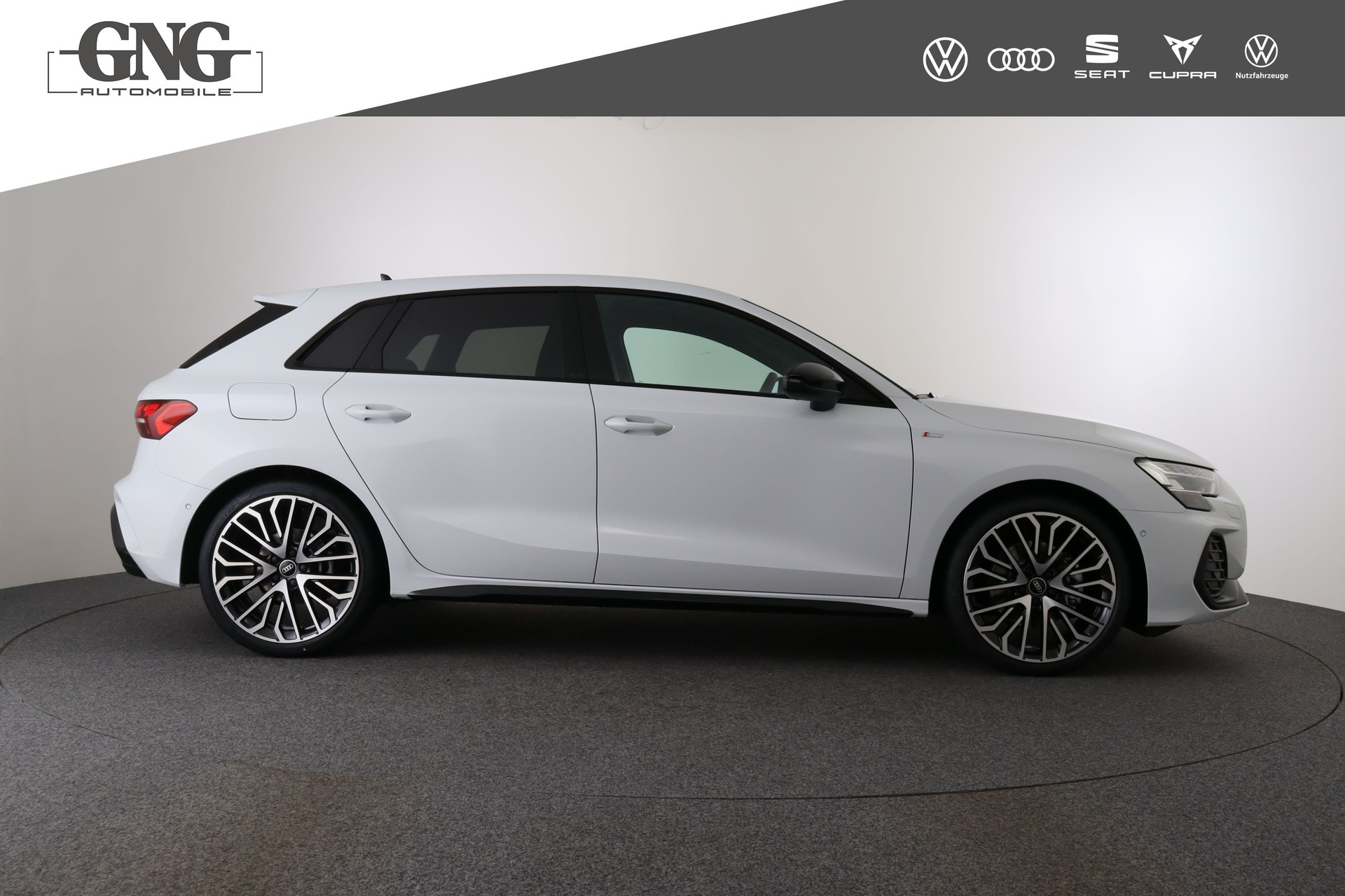 AUDI A3 Sportback 35 TFSI S line Attraction S-tronic-image-5