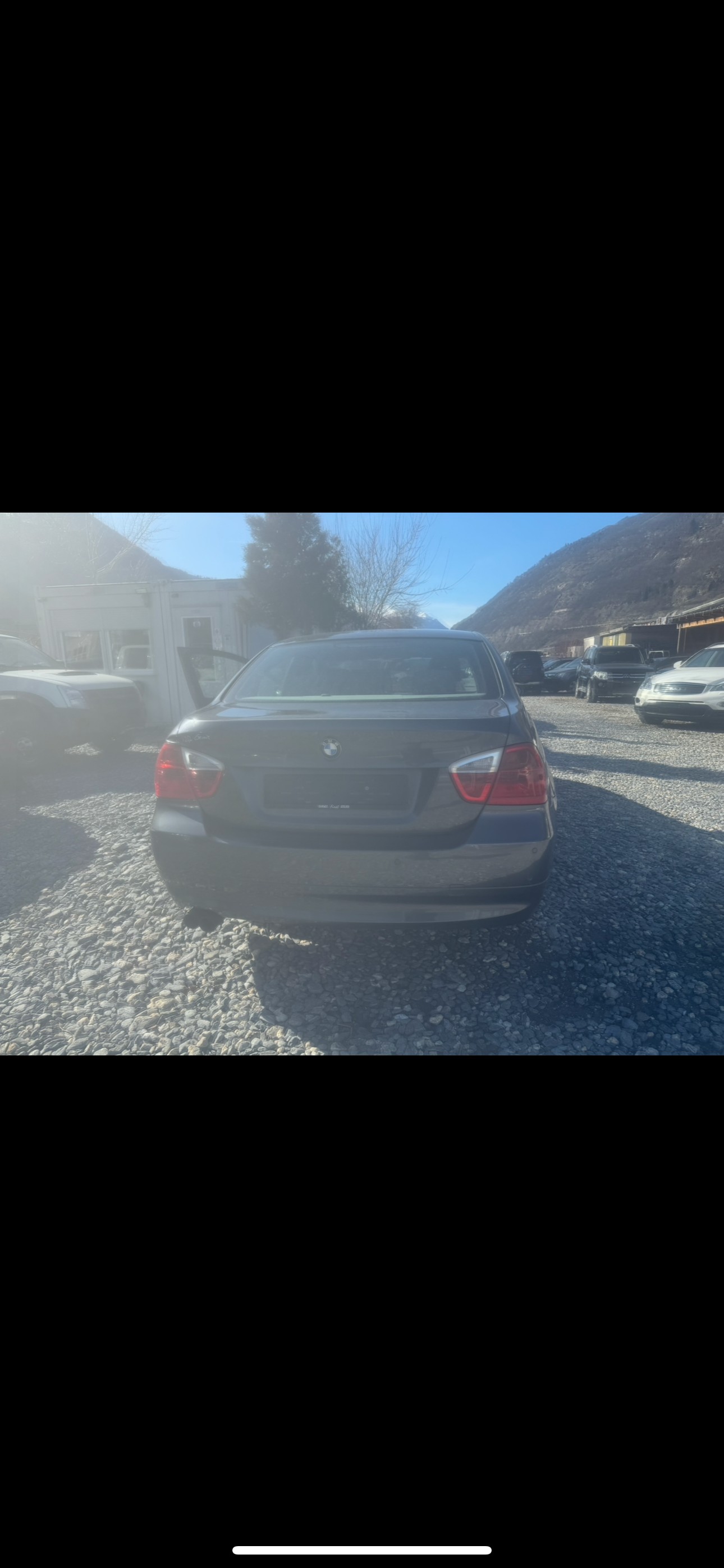 BMW 325xi-image-6